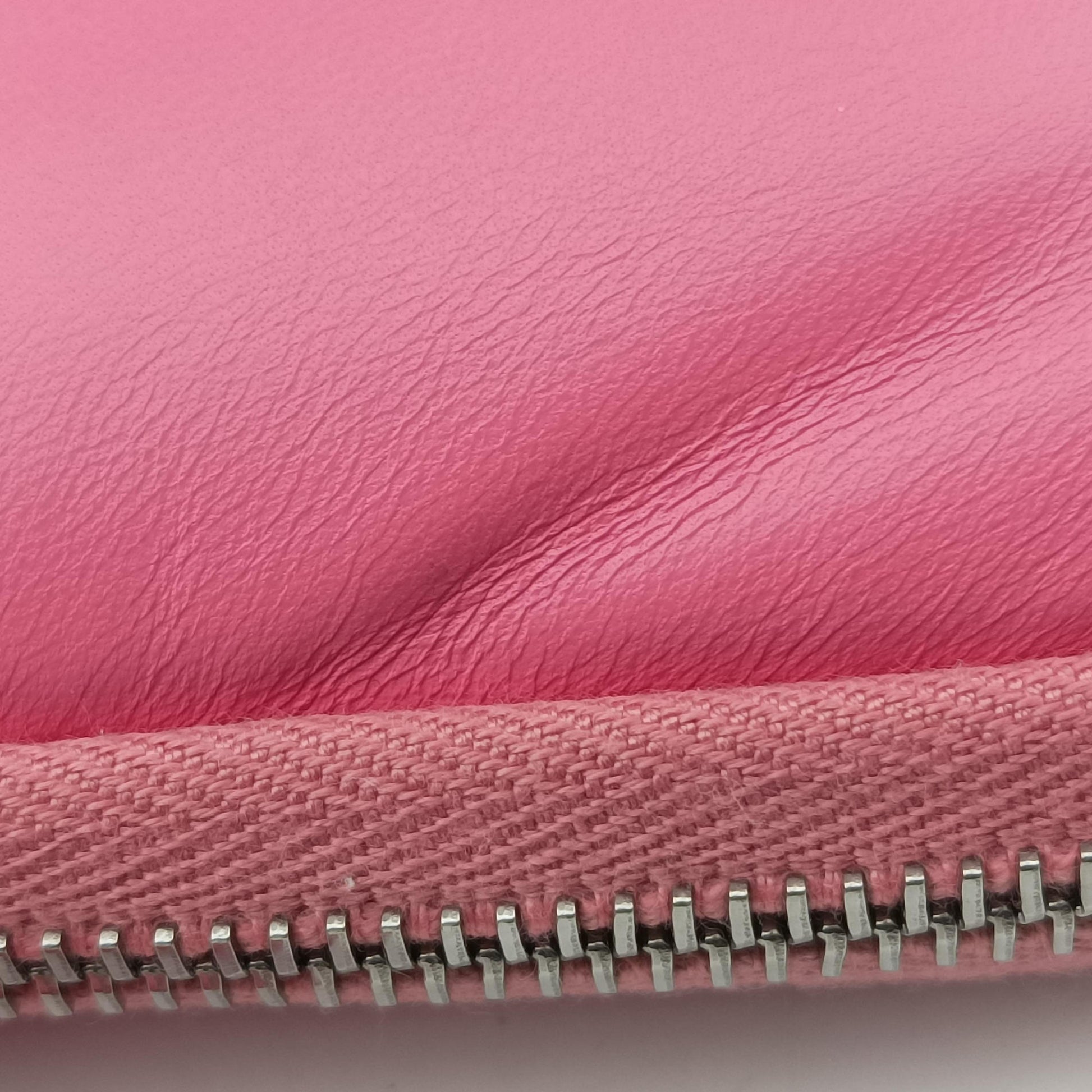 Triangle mini Pink Leather 1NR015 62トライアングル ミニ ピンク レザー 1NR015 62