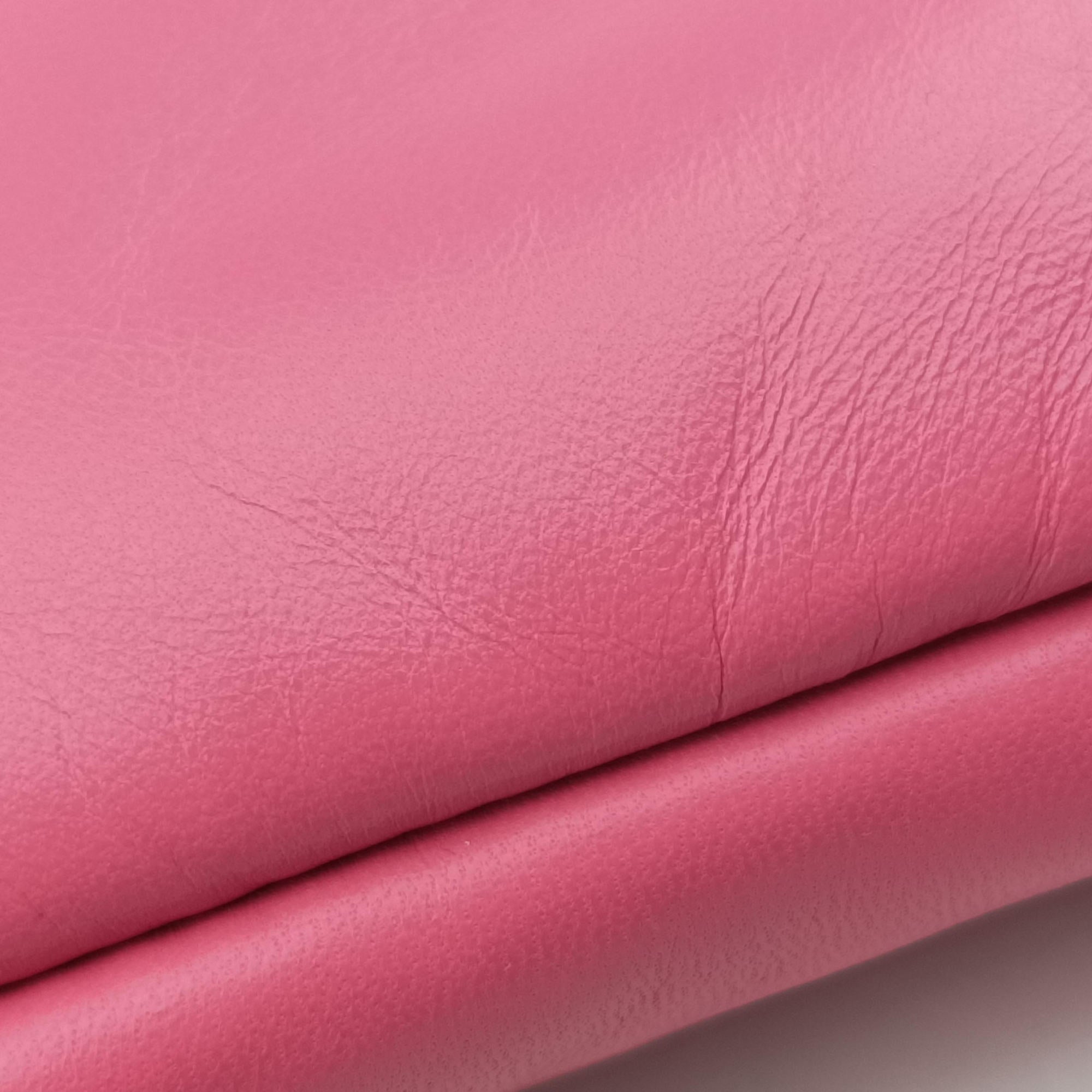 Triangle mini Pink Leather 1NR015 62トライアングル ミニ ピンク レザー 1NR015 62
