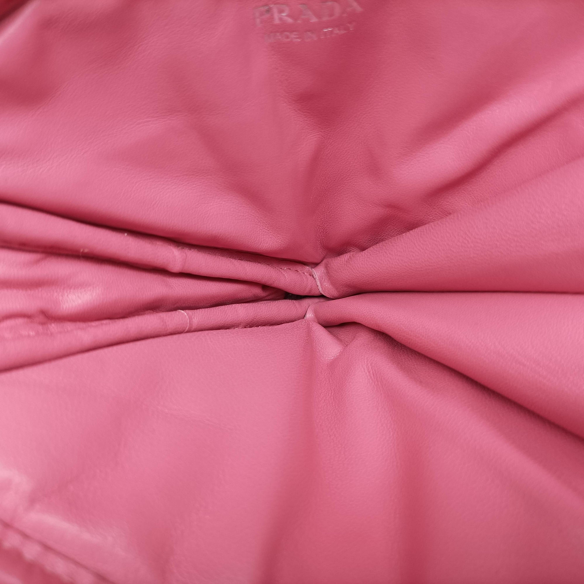Triangle mini Pink Leather 1NR015 62トライアングル ミニ ピンク レザー 1NR015 62