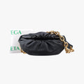 The Chain Pouch Black Lambskin P01497330Uザ チェーンポーチ ブラック ラムスキン P01497330U