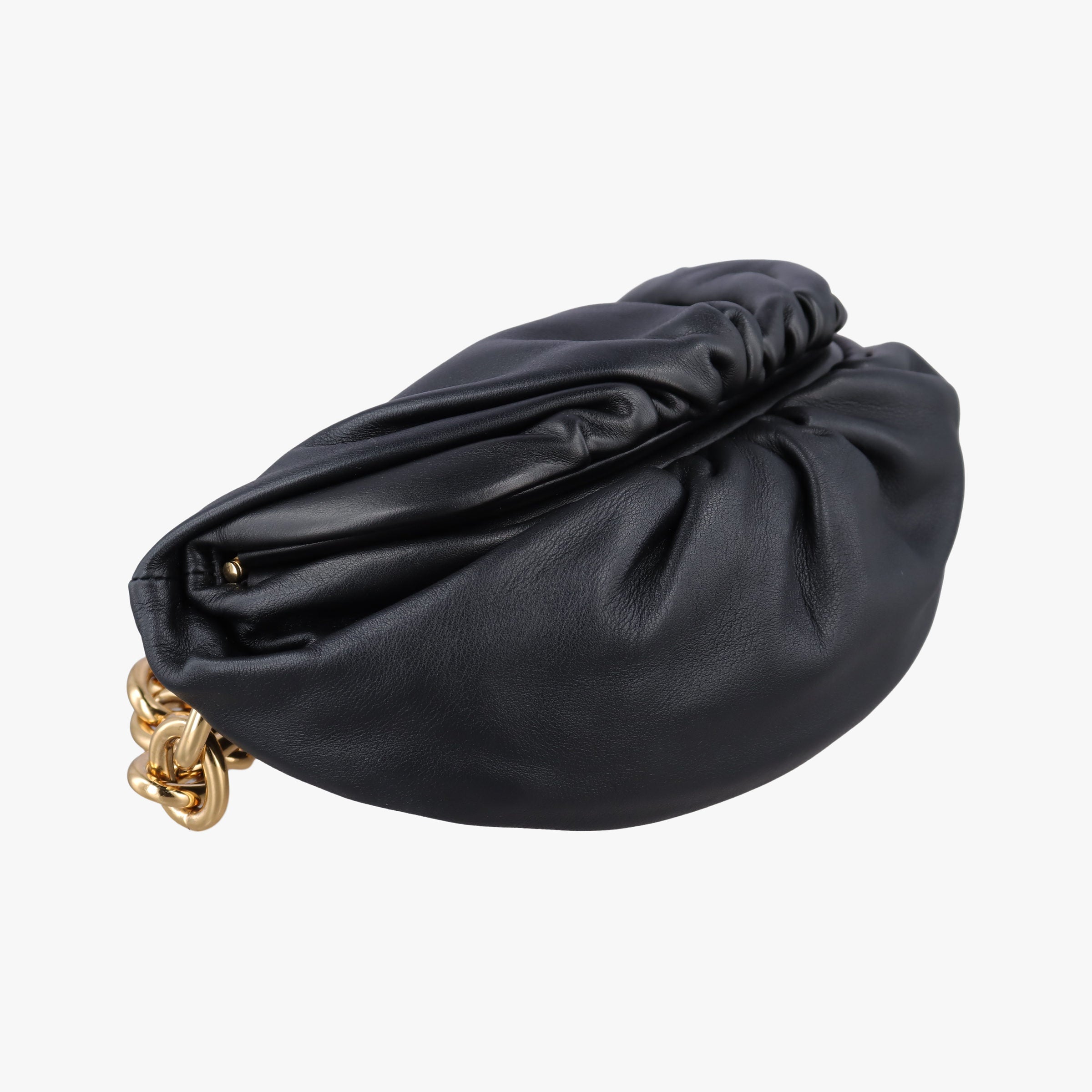 The Chain Pouch Black Lambskin P01497330Uザ チェーンポーチ ブラック ラムスキン P01497330U