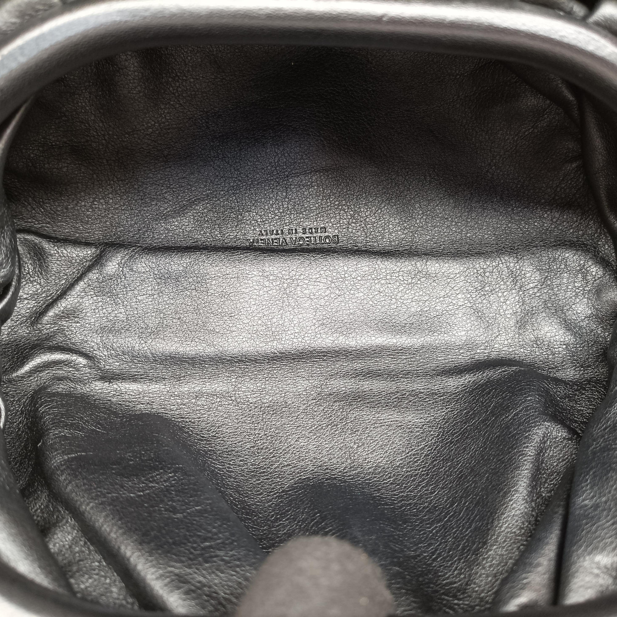 The Chain Pouch Black Lambskin P01497330Uザ チェーンポーチ ブラック ラムスキン P01497330U