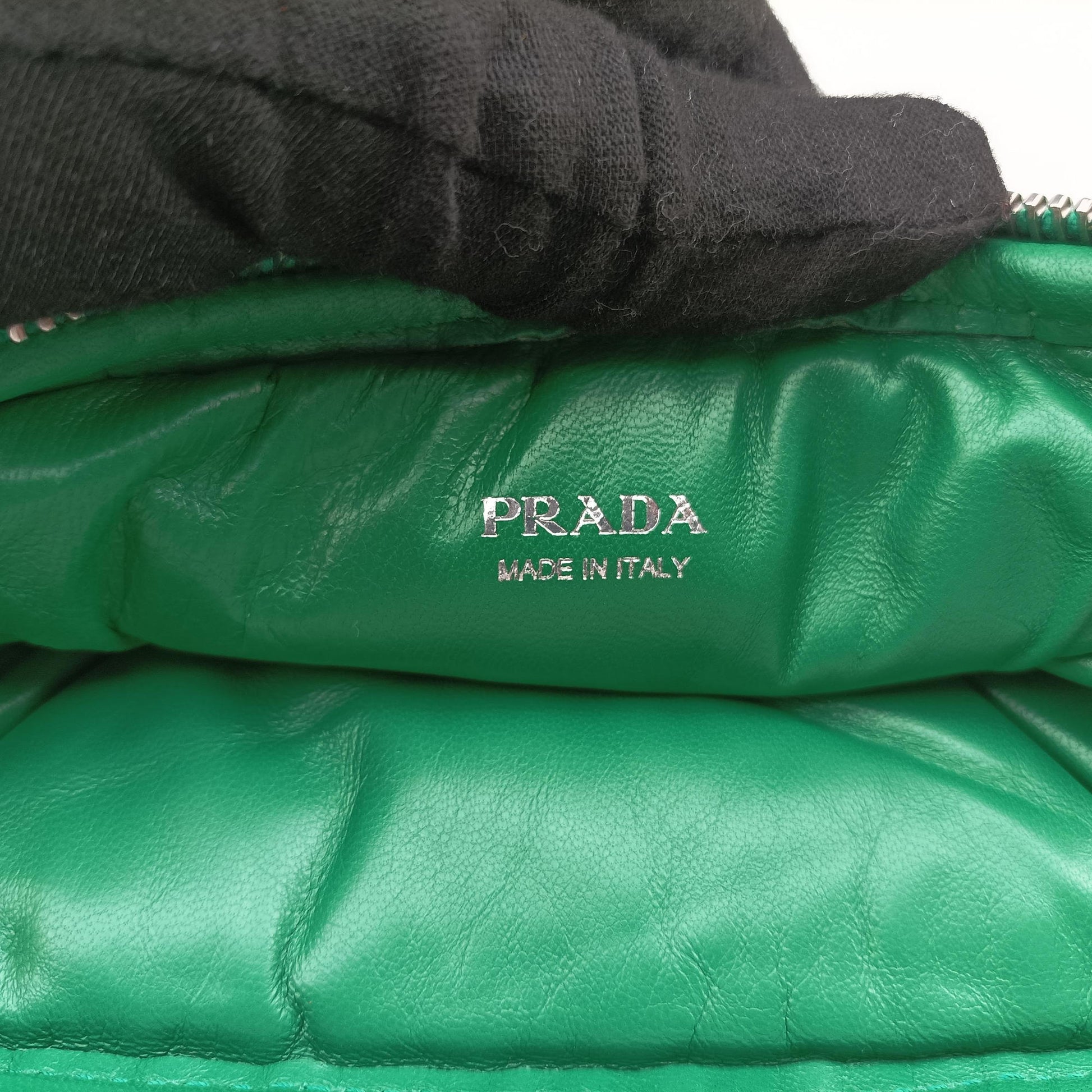triangle mini Green Leather 1NR015 62トライアングル ミニ グリーン レザー 1NR015 62