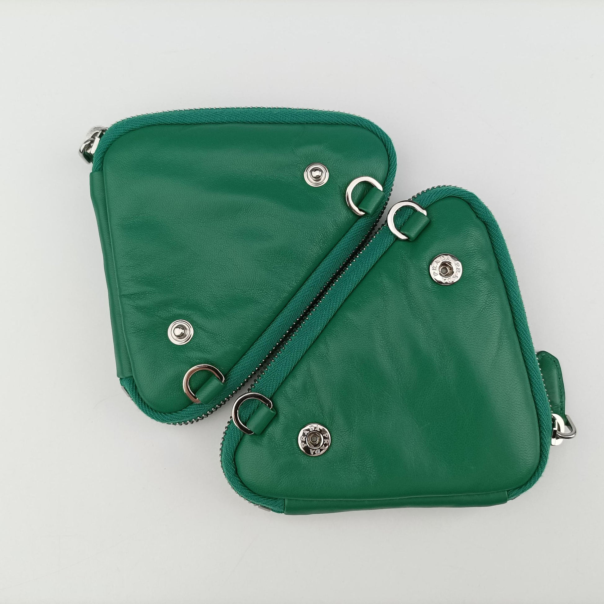 triangle mini Green Leather 1NR015 62トライアングル ミニ グリーン レザー 1NR015 62