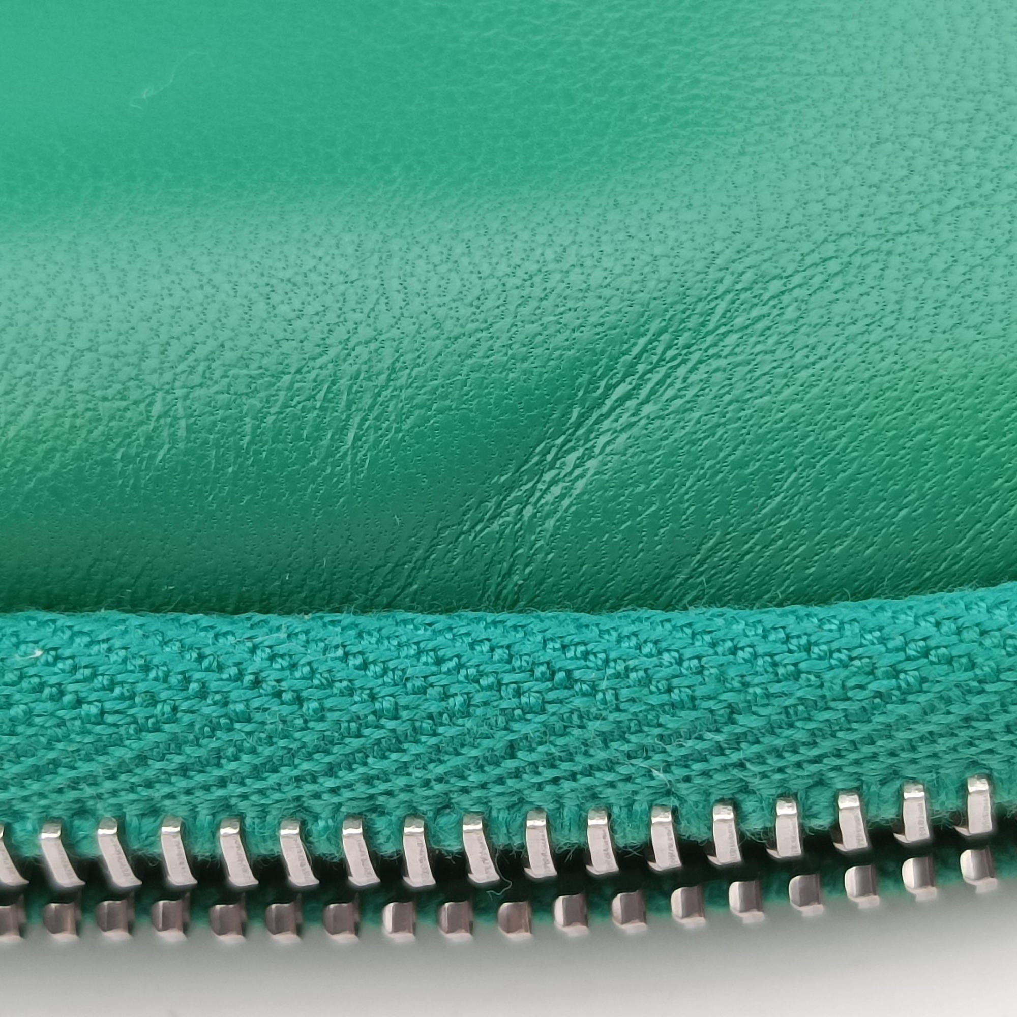 triangle mini Green Leather 1NR015 62トライアングル ミニ グリーン レザー 1NR015 62