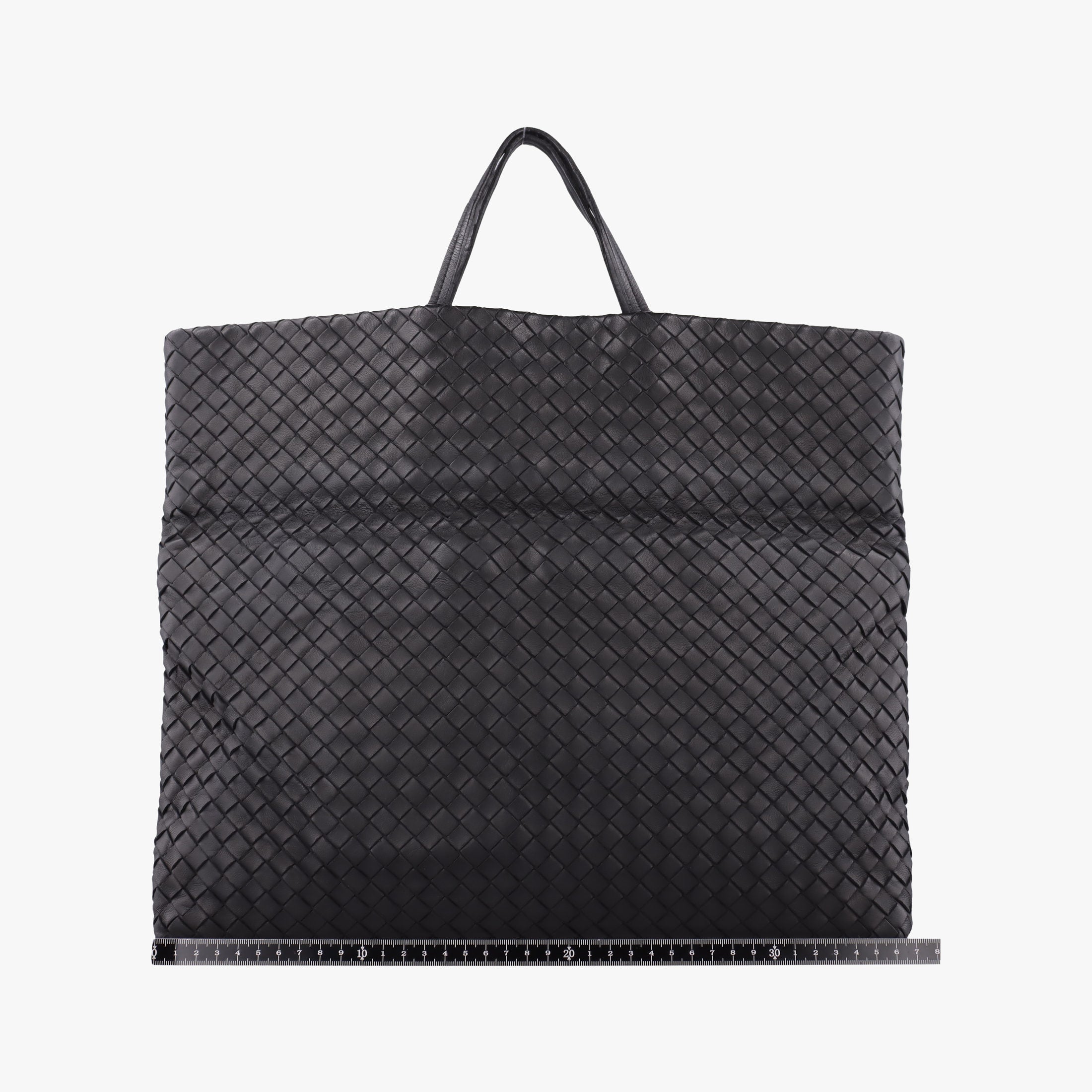 Intrecciato Black lambskin B00189898Zイントレチャート ブラック ラムスキン B00189898Z