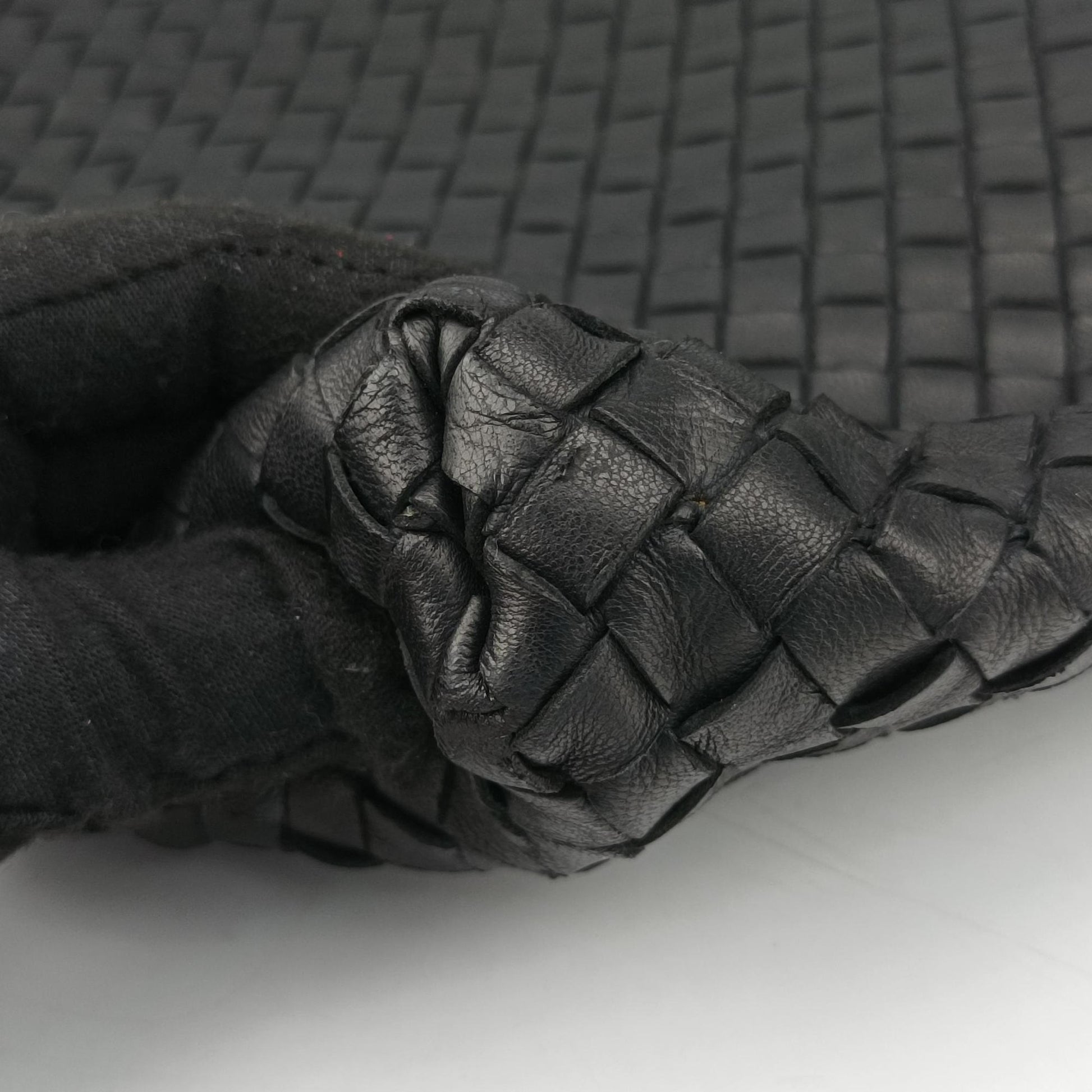Intrecciato Black lambskin B00189898Zイントレチャート ブラック ラムスキン B00189898Z
