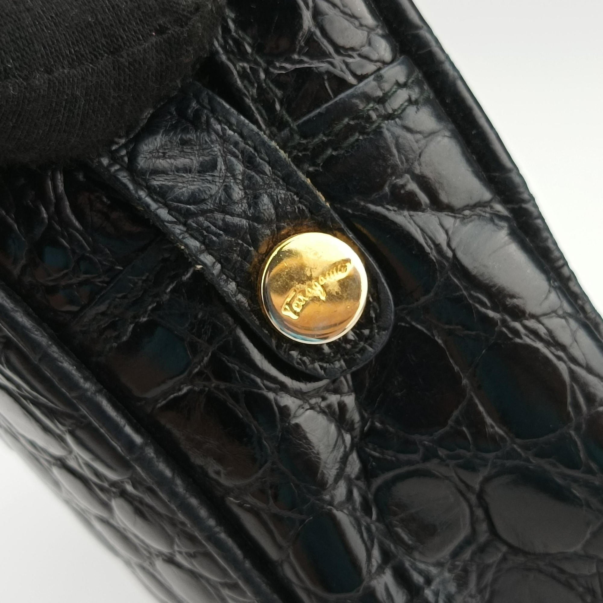 Vara Black Leather DE-21 3096ヴァラ ブラック レザー DE-21 3096