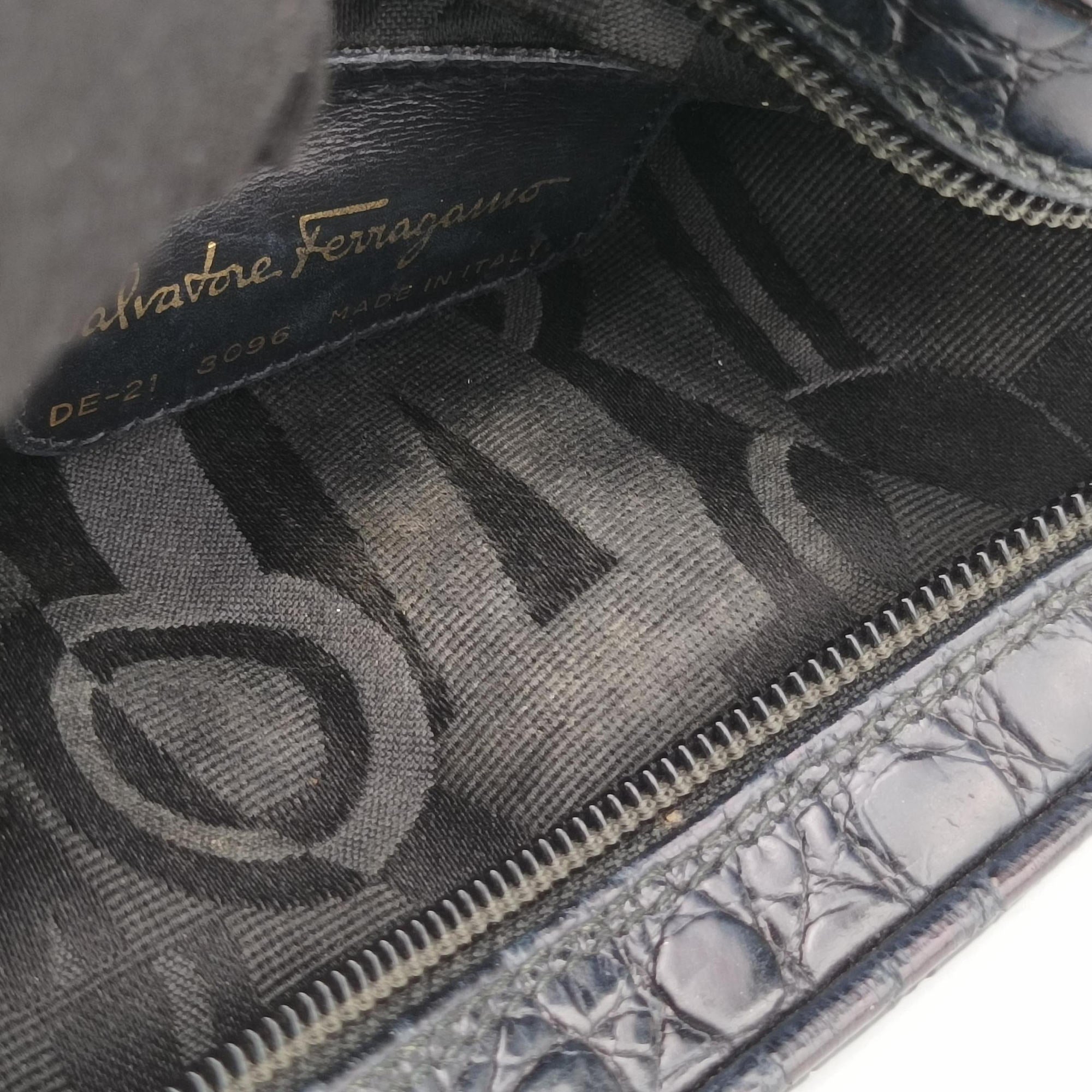 Vara Black Leather DE-21 3096ヴァラ ブラック レザー DE-21 3096
