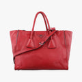 Twin Pocket Winged Tote Red Leather BN2619 110ツイン ポケット ウィング トート レッド レザー BN2619 110