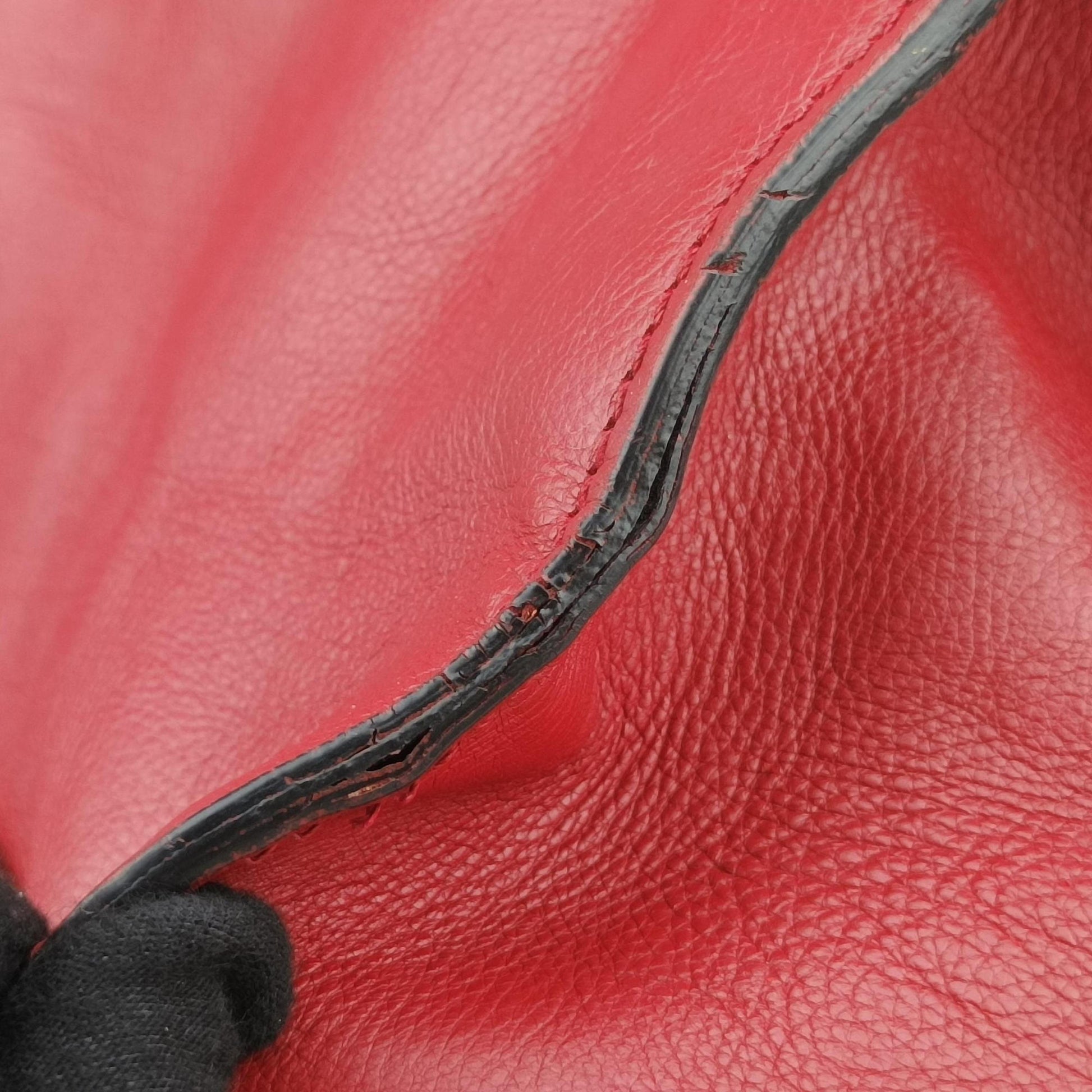 Twin Pocket Winged Tote Red Leather BN2619 110ツイン ポケット ウィング トート レッド レザー BN2619 110