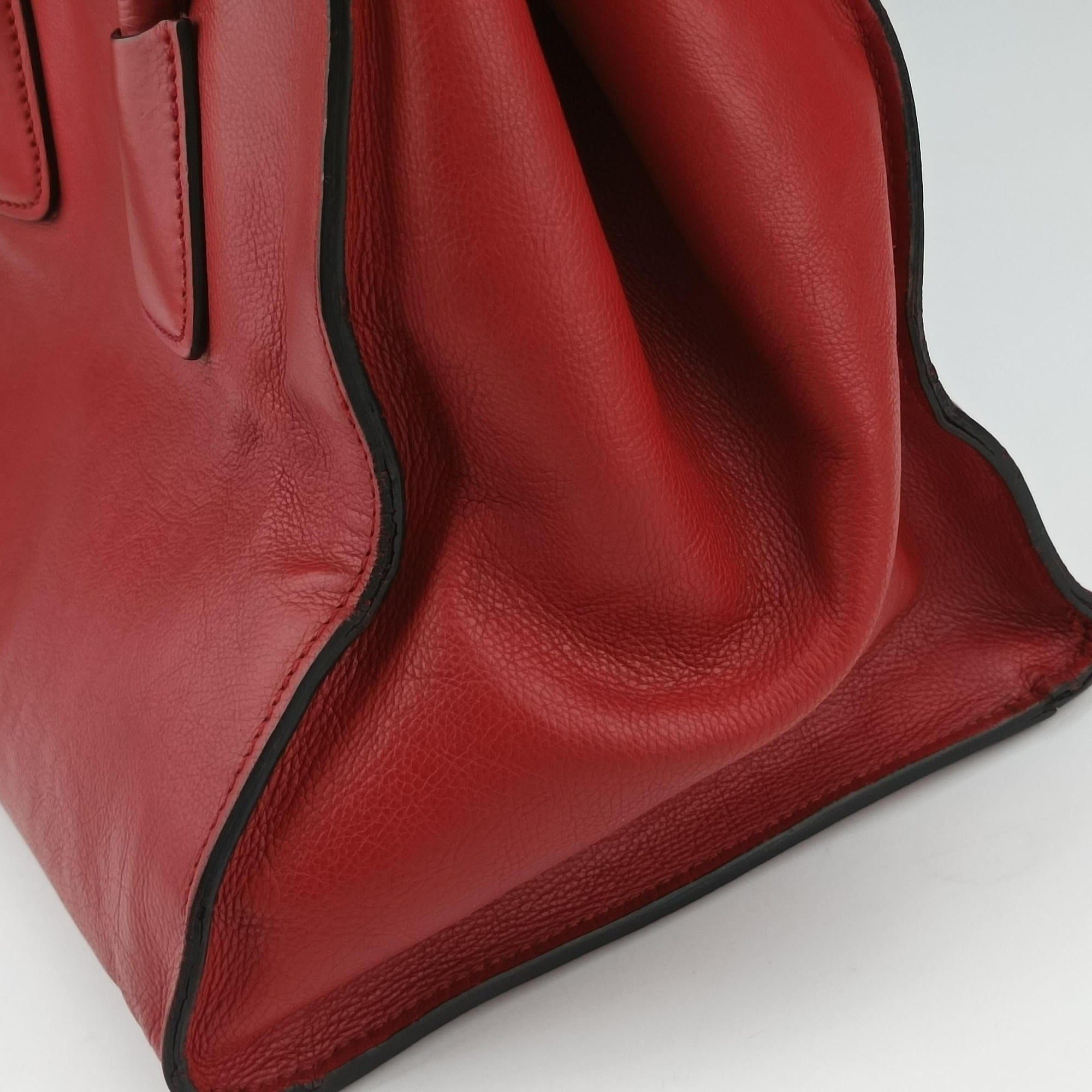 Twin Pocket Winged Tote Red Leather BN2619 110ツイン ポケット ウィング トート レッド レザー BN2619 110