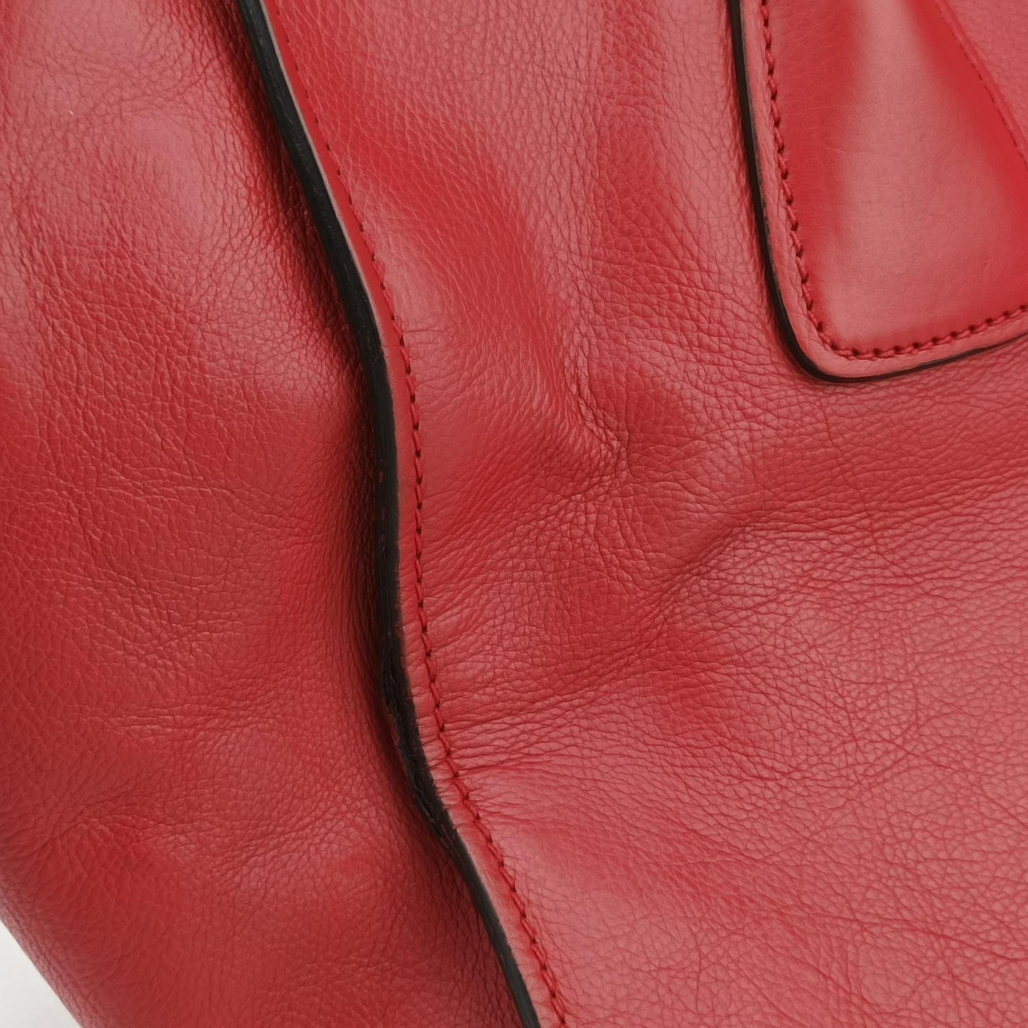Twin Pocket Winged Tote Red Leather BN2619 110ツイン ポケット ウィング トート レッド レザー BN2619 110