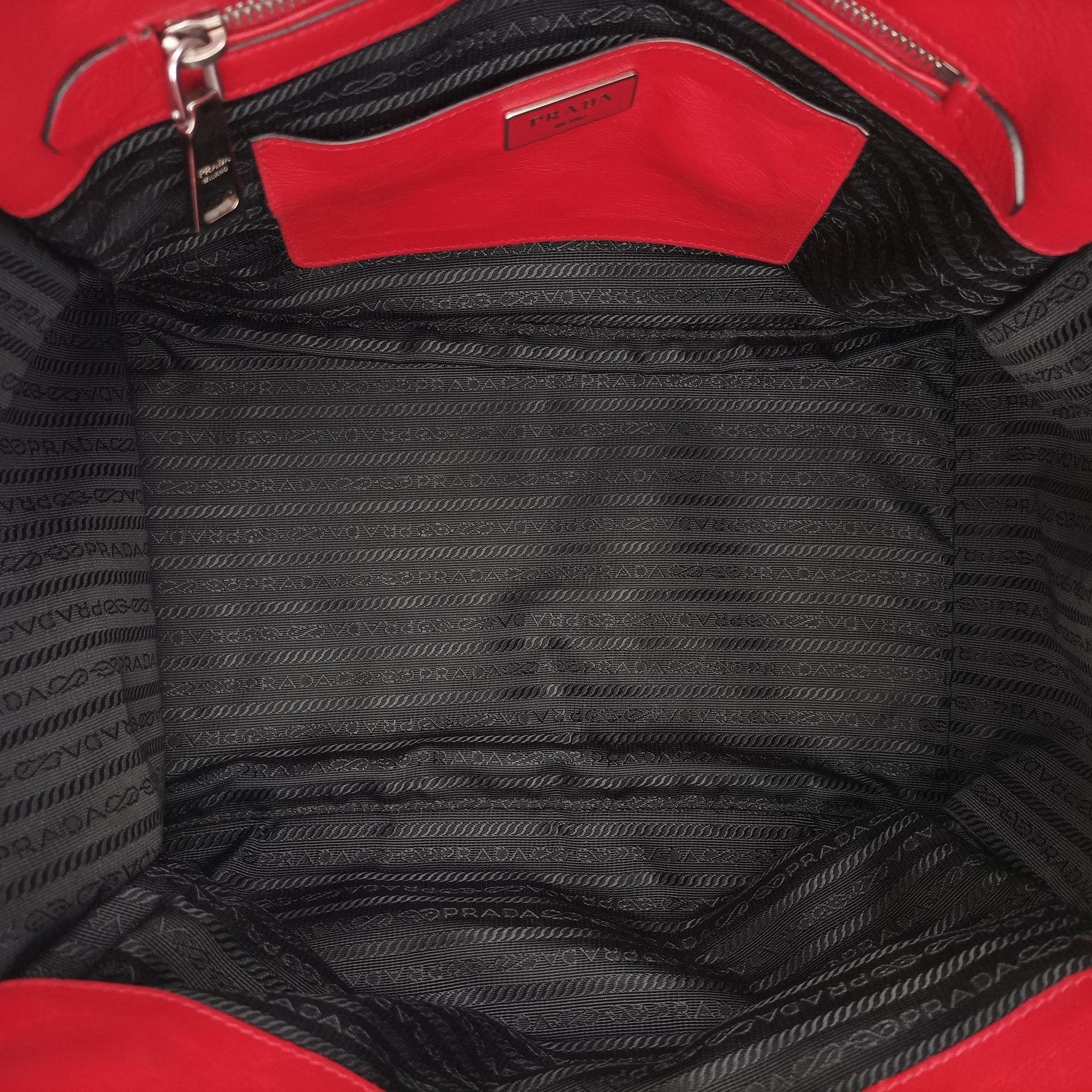Twin Pocket Winged Tote Red Leather BN2619 110ツイン ポケット ウィング トート レッド レザー BN2619 110