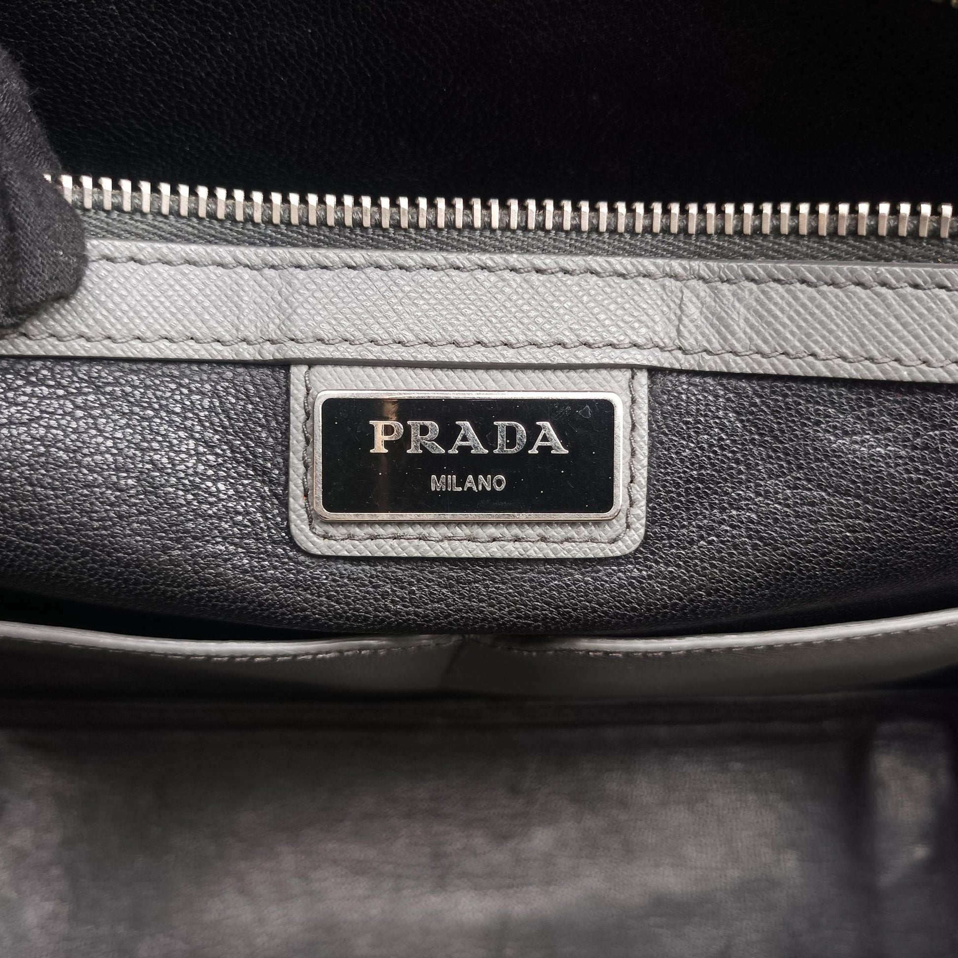 Briefcase Grey SAFFIANO Leather VS305M 58/N 173ブリーフケース グレー サフィアーノレザー VS305M 58/N 173