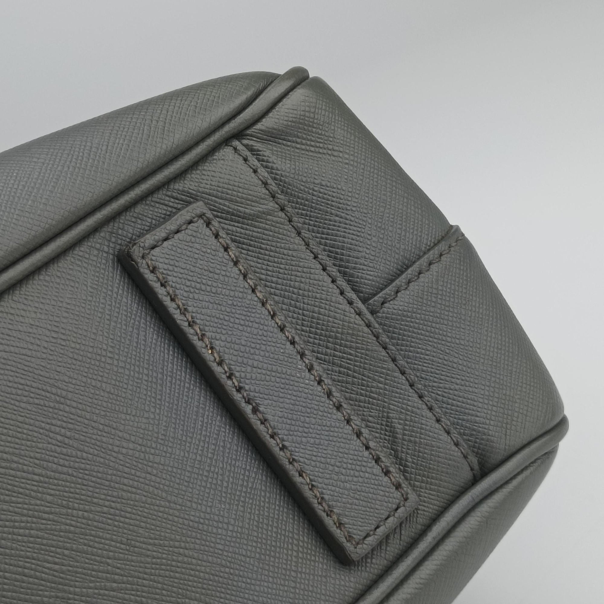Briefcase Grey SAFFIANO Leather VS305M 58/N 173ブリーフケース グレー サフィアーノレザー VS305M 58/N 173