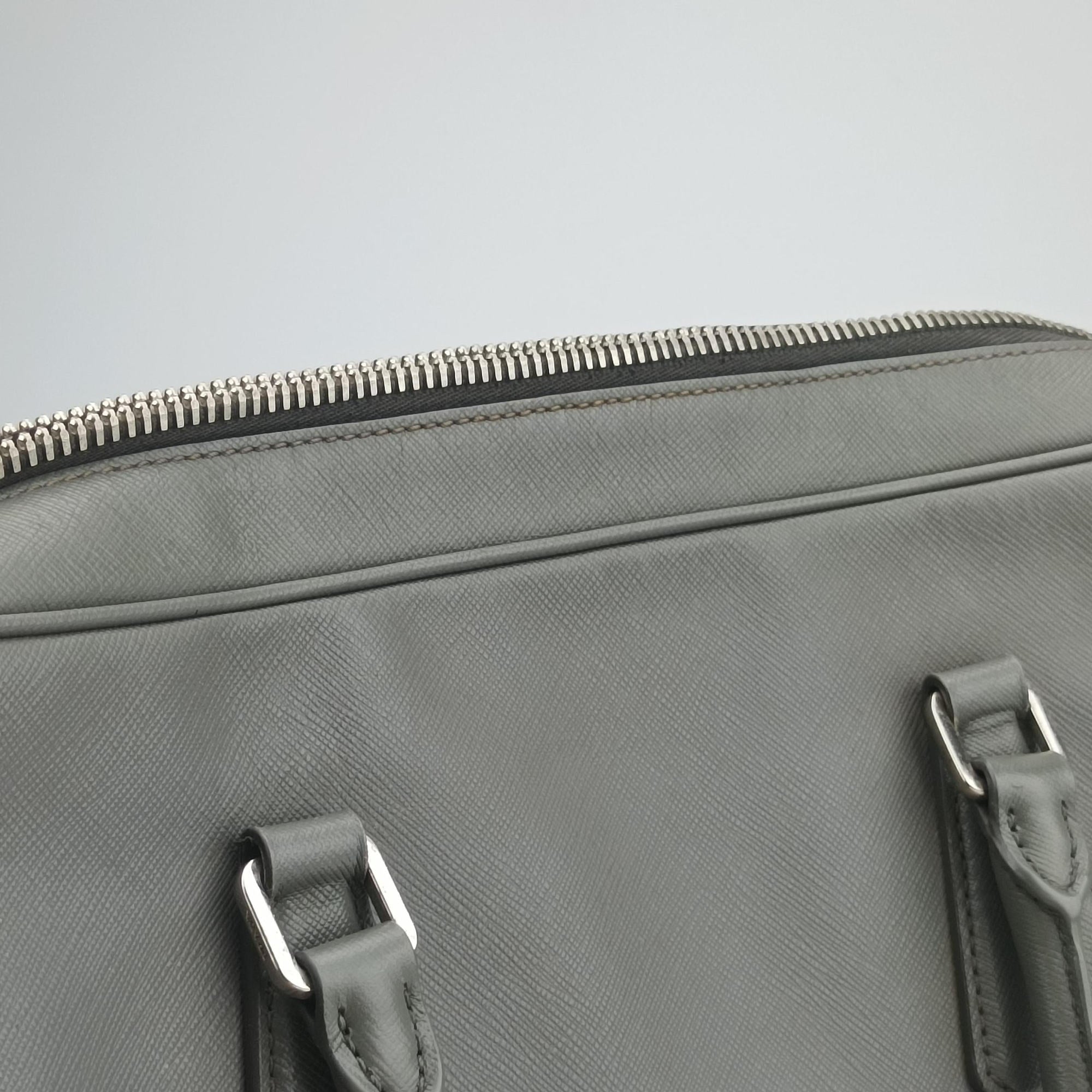 Briefcase Grey SAFFIANO Leather VS305M 58/N 173ブリーフケース グレー サフィアーノレザー VS305M 58/N 173