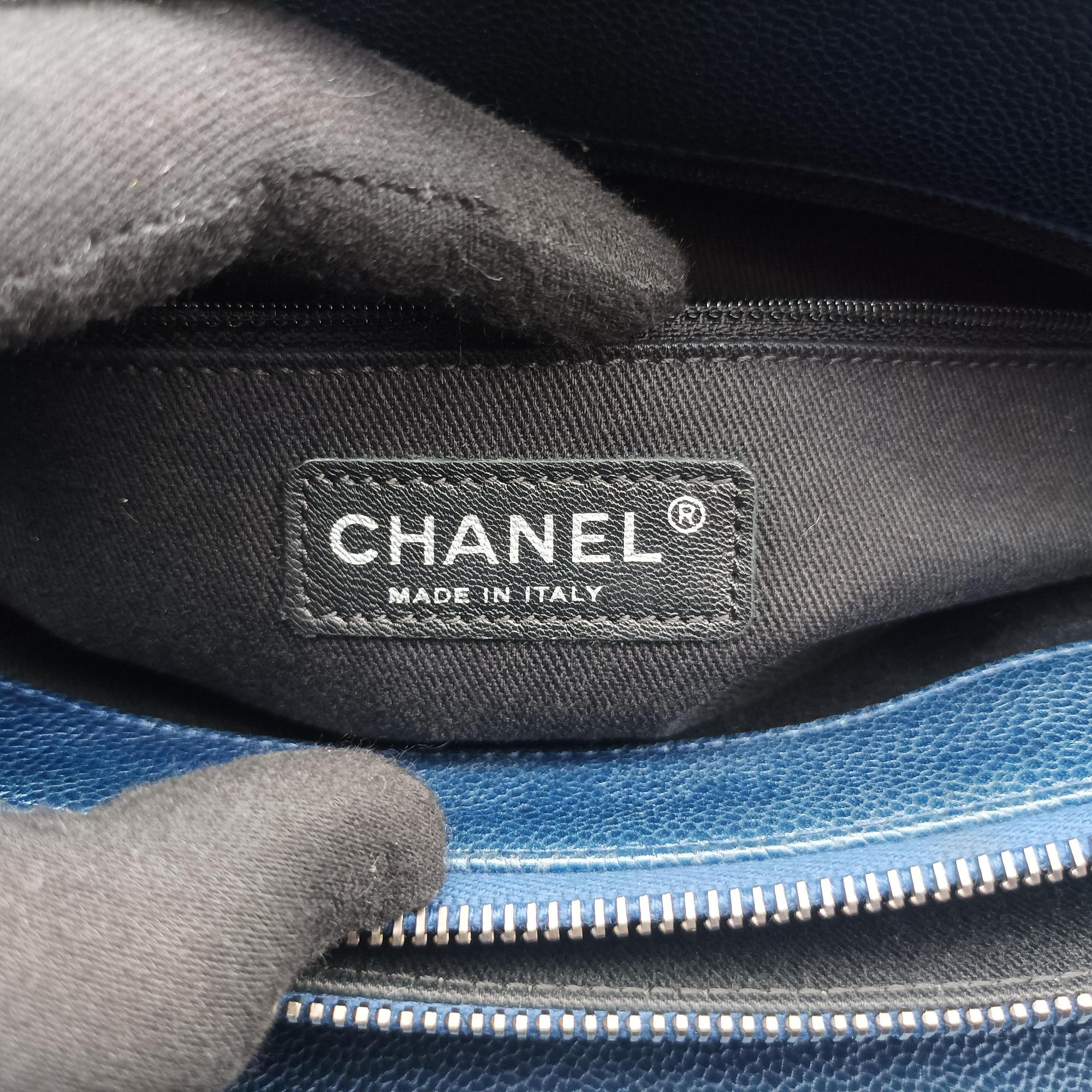 Matelasse Cocomark Blue Caviar Leather A67413 16748358マトラッセ ココマーク ブルー キャビアレザー A67413 16748358