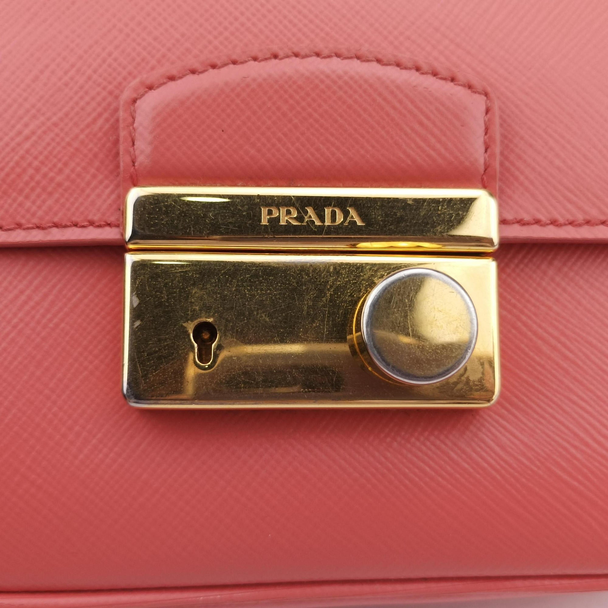 lock Fuoco Sound Top Handle Pink orange SAFFIANO Leather BT0963 31/Eロック フオコ サウンドトップハンドル ピンクオレンジ サフィアーノレザー BT0963 31/E