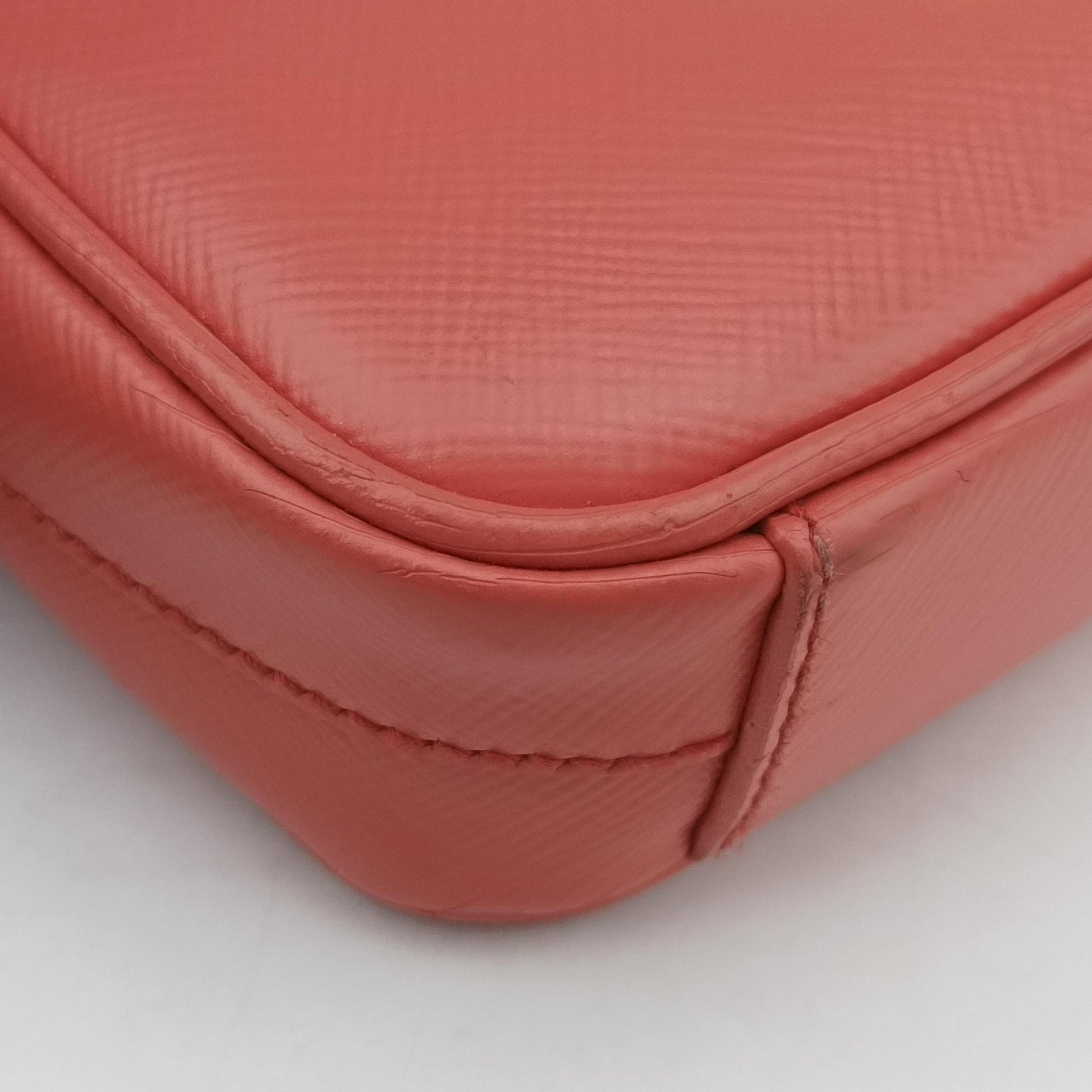 lock Fuoco Sound Top Handle Pink orange SAFFIANO Leather BT0963 31/Eロック フオコ サウンドトップハンドル ピンクオレンジ サフィアーノレザー BT0963 31/E