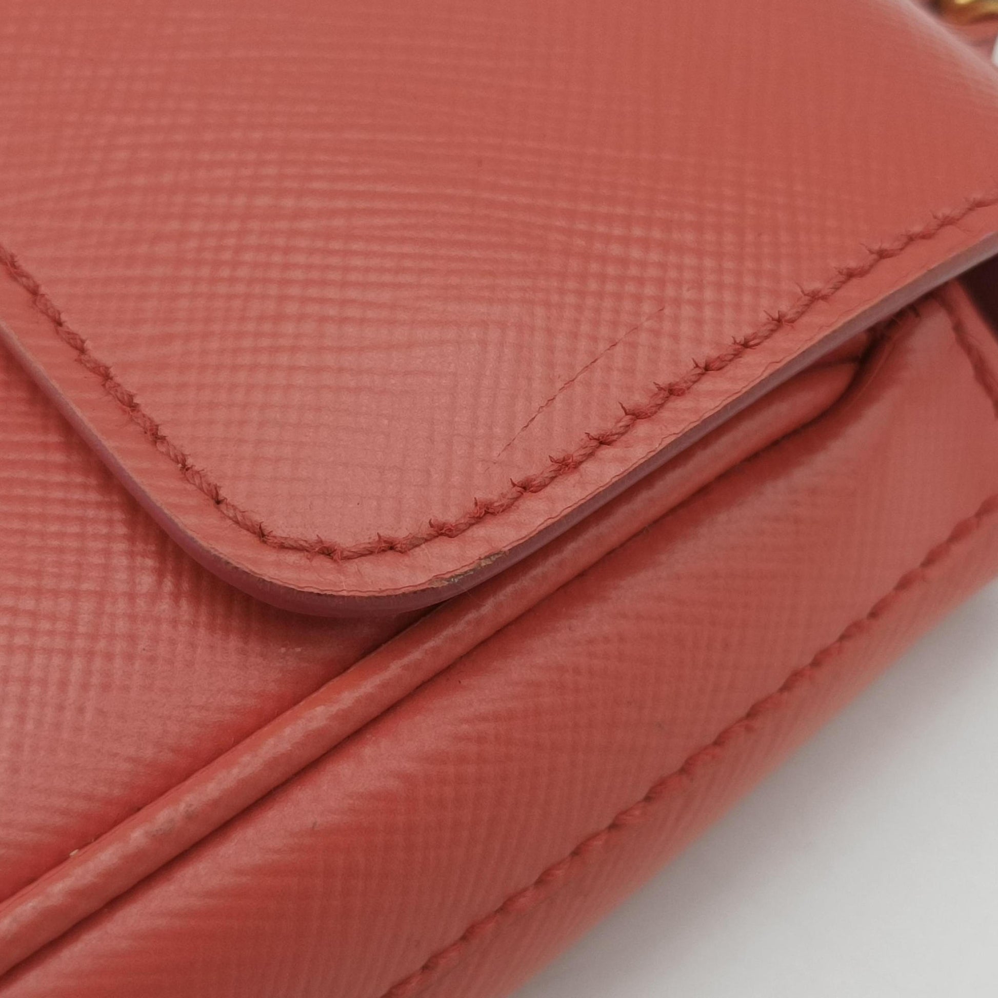 lock Fuoco Sound Top Handle Pink orange SAFFIANO Leather BT0963 31/Eロック フオコ サウンドトップハンドル ピンクオレンジ サフィアーノレザー BT0963 31/E