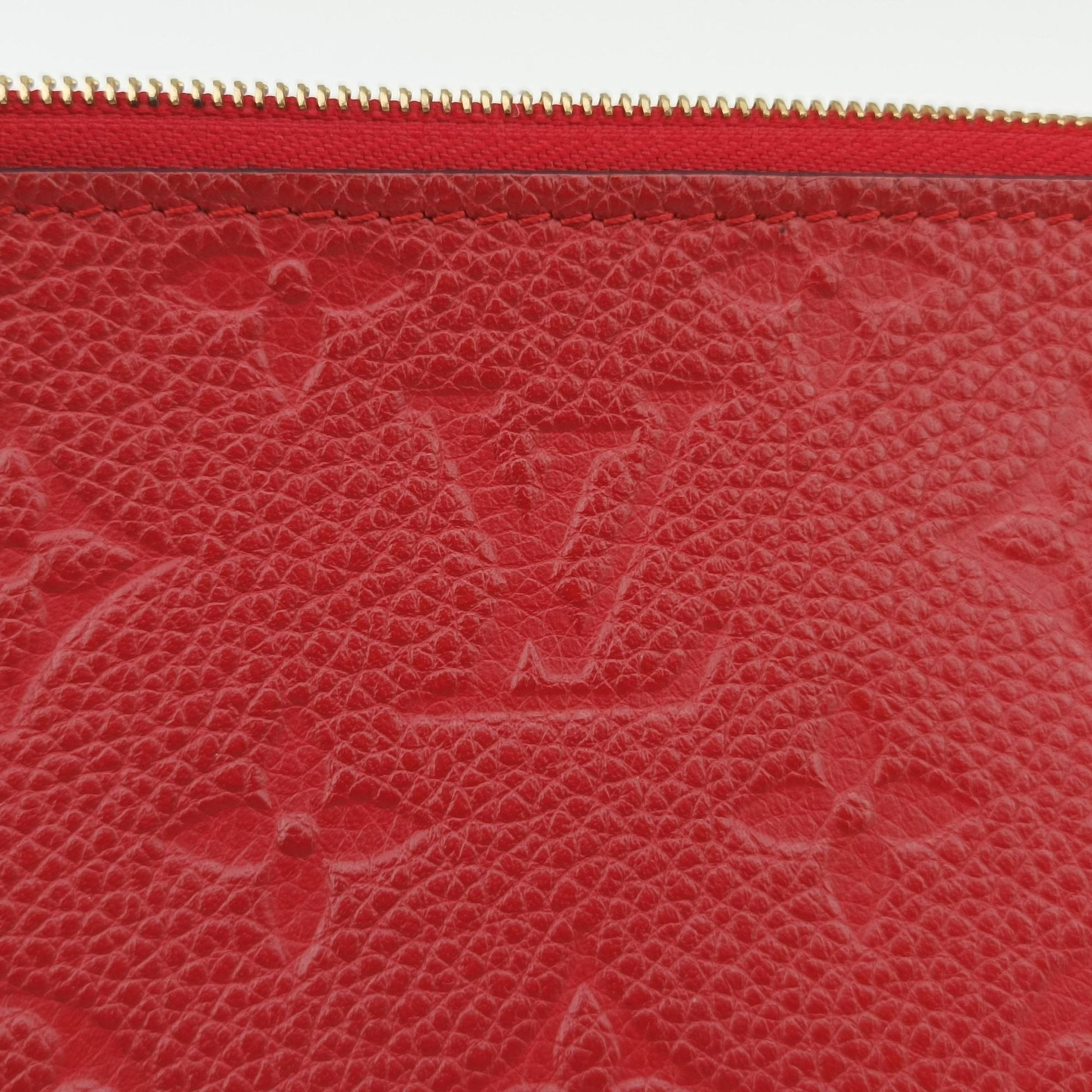 Pochette Double Zip Chain Marine Rouge×Navy Monogram Empreinte M63916 GI3198ポシェット ドゥーブル ジップ チェーン マリーヌルージュ×ネイビー モノグラム アンプラント M63916 GI3198