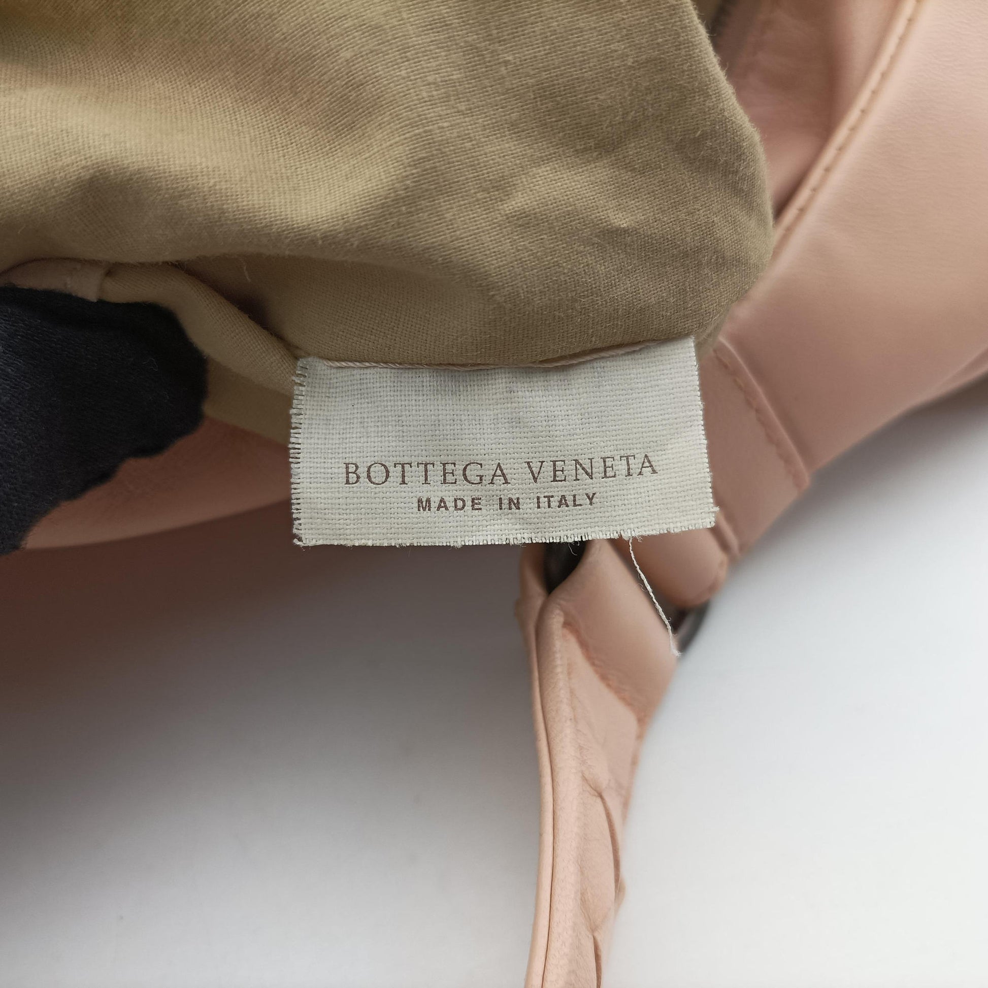 CAMPANA Intrecciato Pink lambskin 125787 V0016 6766 EPEV 2007 5219 Aカンパーナ イントレチャート ピンク ラムスキン 125787 V0016 6766 EPEV 2007 5219 A