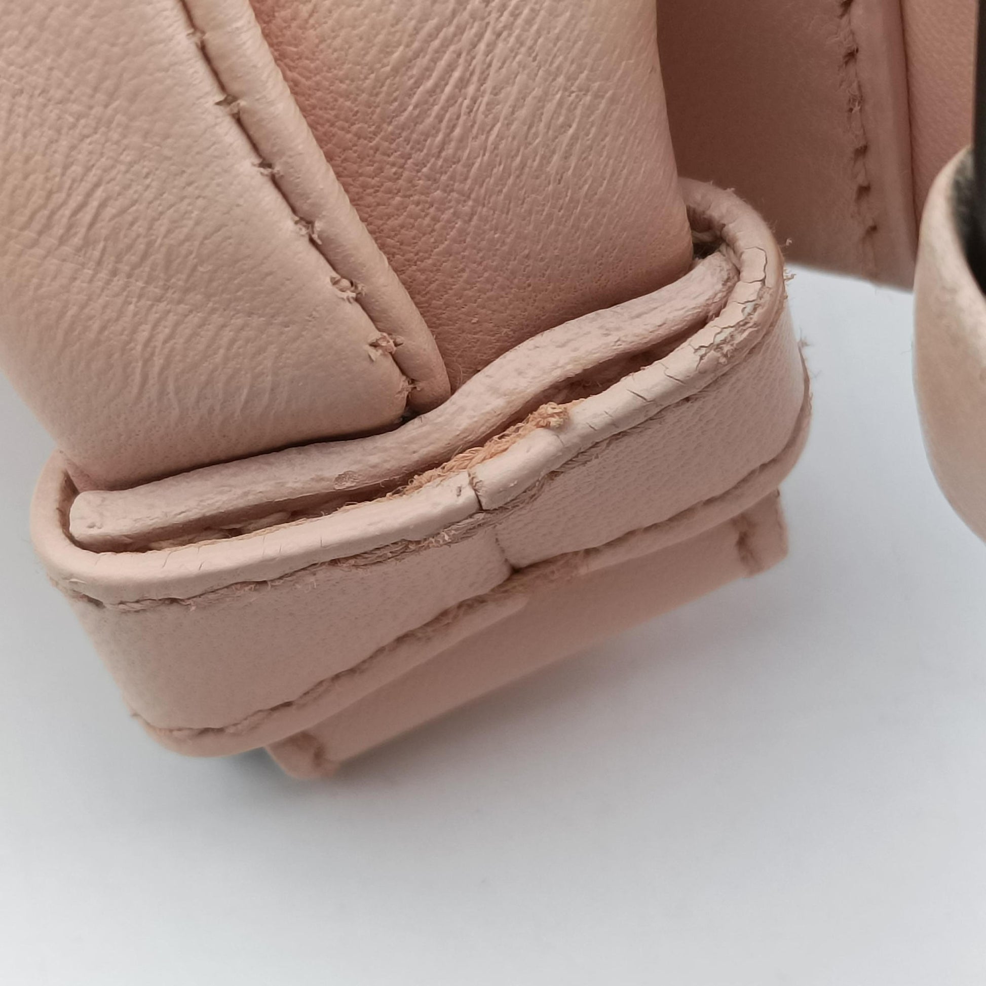 CAMPANA Intrecciato Pink lambskin 125787 V0016 6766 EPEV 2007 5219 Aカンパーナ イントレチャート ピンク ラムスキン 125787 V0016 6766 EPEV 2007 5219 A