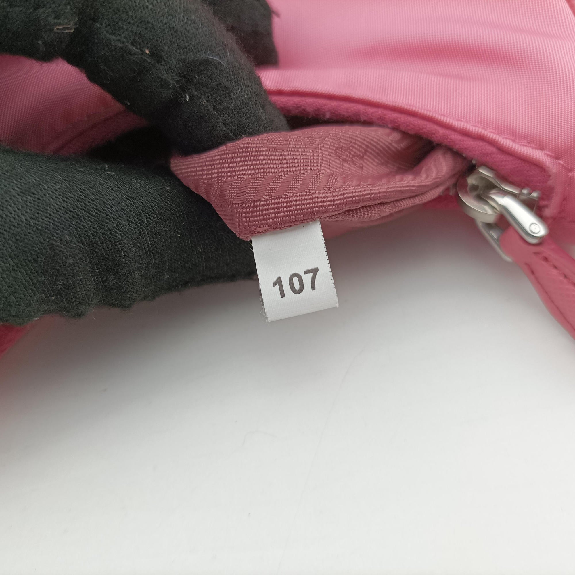Re-Edition 2005 Nylon Mini Pink nylon 1TT122 107リエディション2005ナイロンミニ ピンク ナイロン 1TT122 107