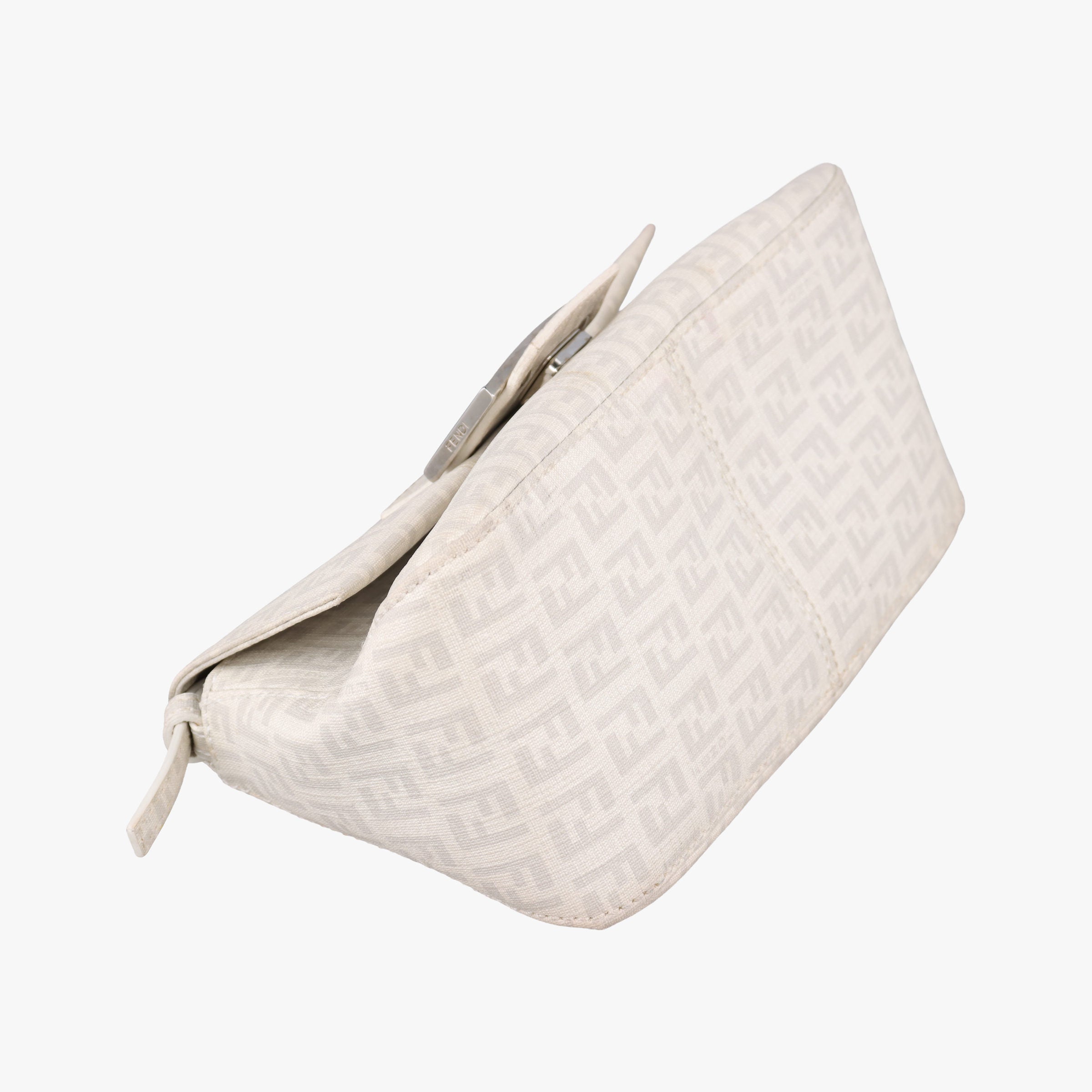 Baguette White PVC coated canvas 8BR180 2354/8BR180/YG1/098マンマバケット ホワイト PVCコーティングキャンバス 8BR180 2354/8BR180/YG1/098