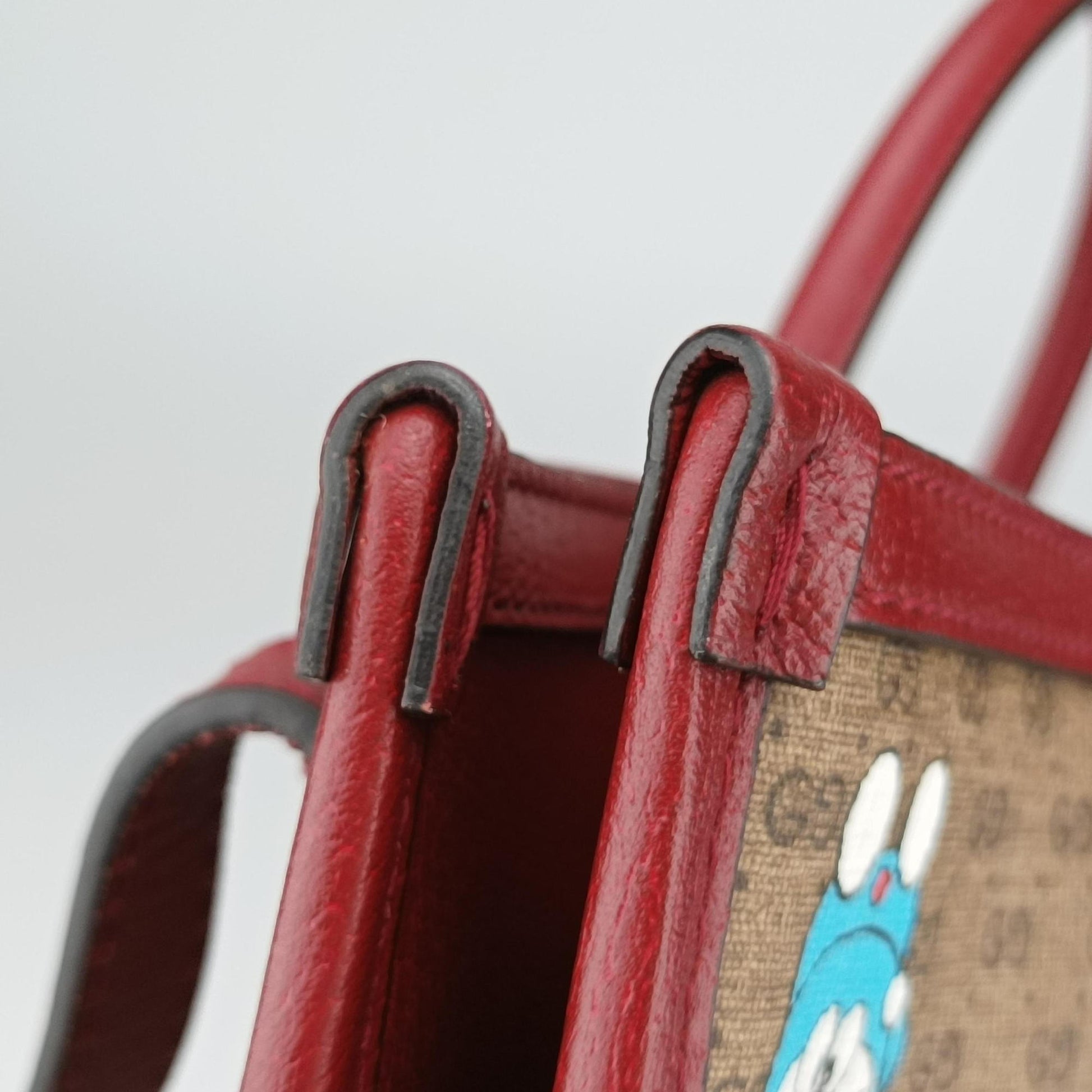 Fujiko-Pro Doraemon Micro GG Supreme Beige × Red × Multicolor PVC coated canvas×Leather 653952 B033864026フジコ プロ ドラえもん マイクロGGスプリーム ベージュ×レッド×マルチカラー PVCコーティングキャンバス×レザー 653952 B033864026