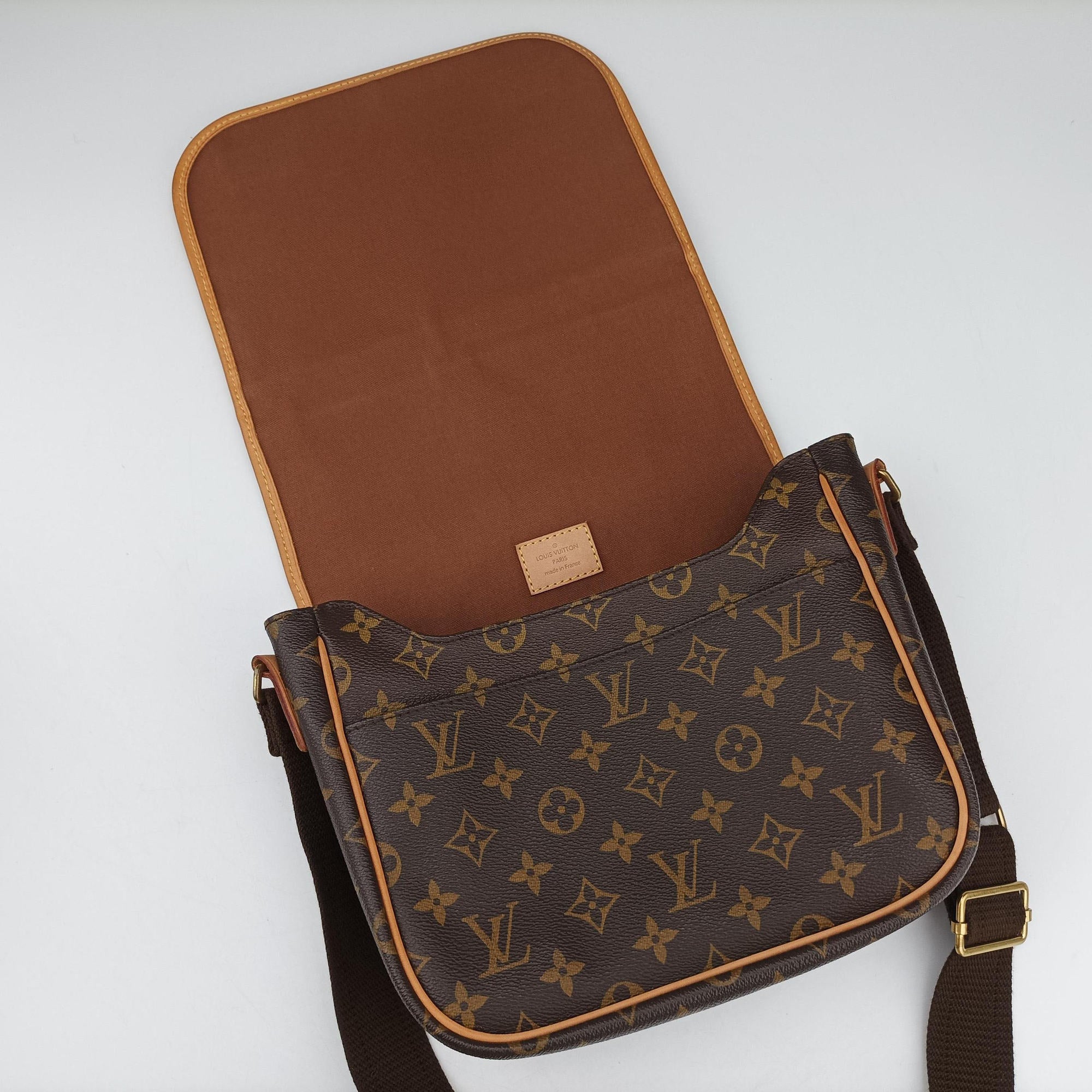 Pochette Bosphore Brown Monogram Canvas M40106 MI5018ポシェットボスフォール モノグラム/ブラウン モノグラムキャンバス M40106 MI5018