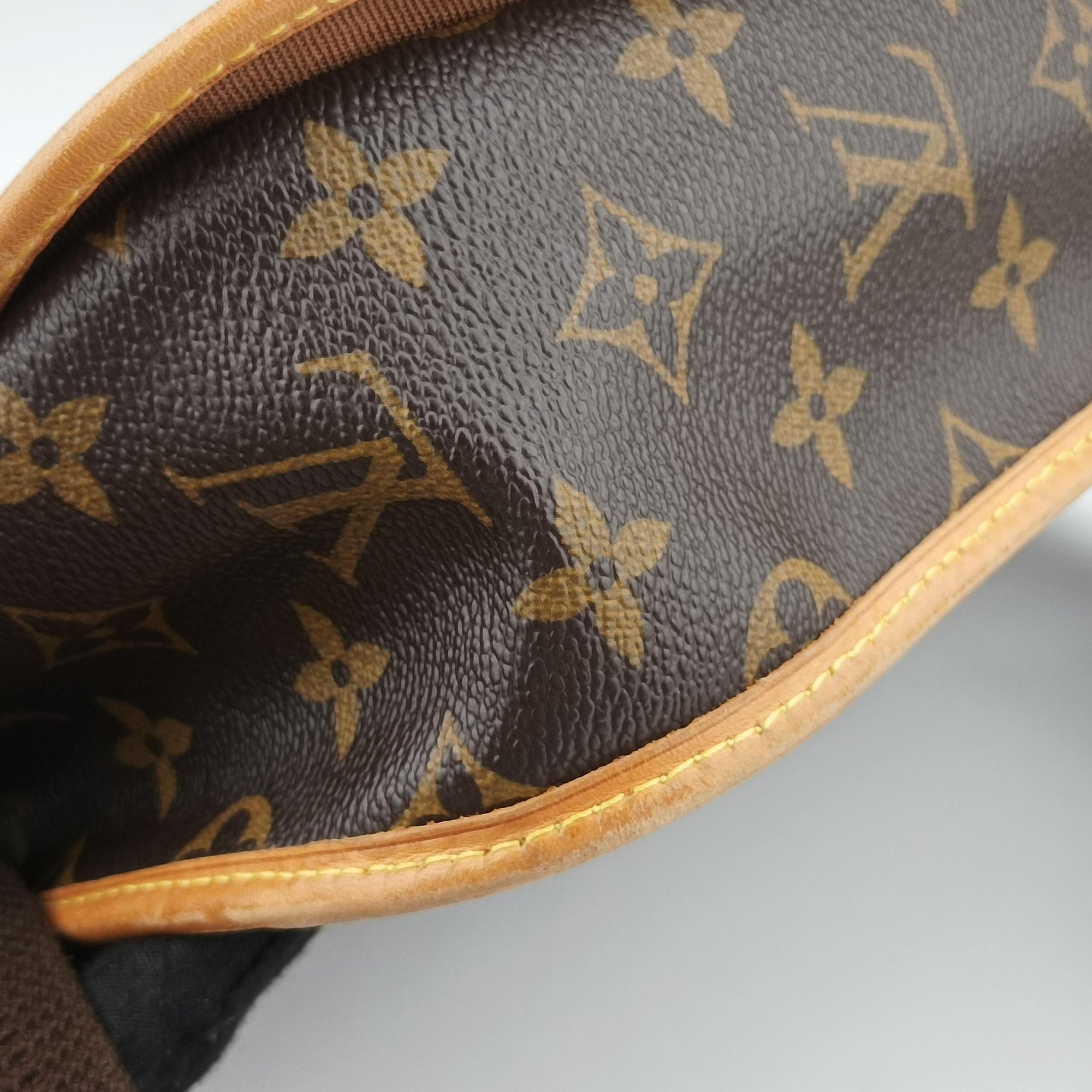 Pochette Bosphore Brown Monogram Canvas M40106 MI5018ポシェットボスフォール モノグラム/ブラウン モノグラムキャンバス M40106 MI5018