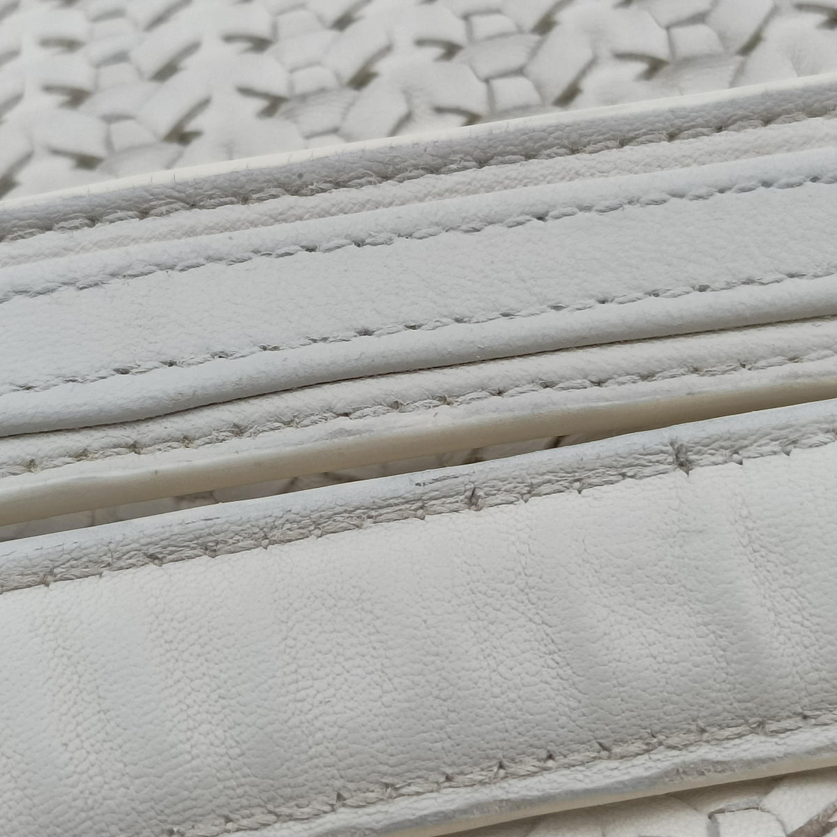 Soft Lady Dior Canage INTRECCIATO Tote White lambskin 01-RU-0048ソフト レディディオール カナージュ イントレチャート トート ホワイト ラムスキン 01-RU-0048