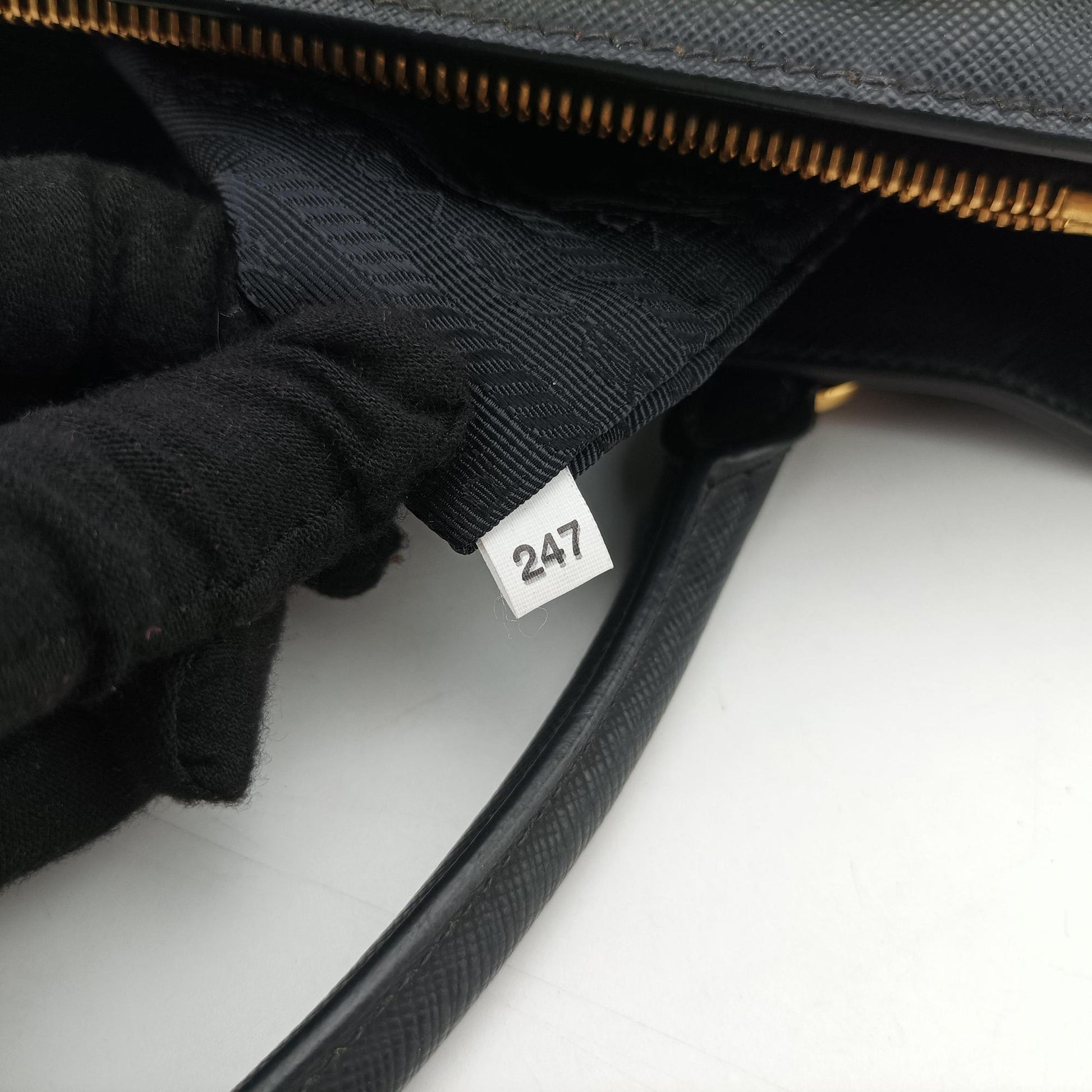 Galleria Black SAFFIANO Leather BN2274 247ガレリア ブラック サフィアーノレザー BN2274 247