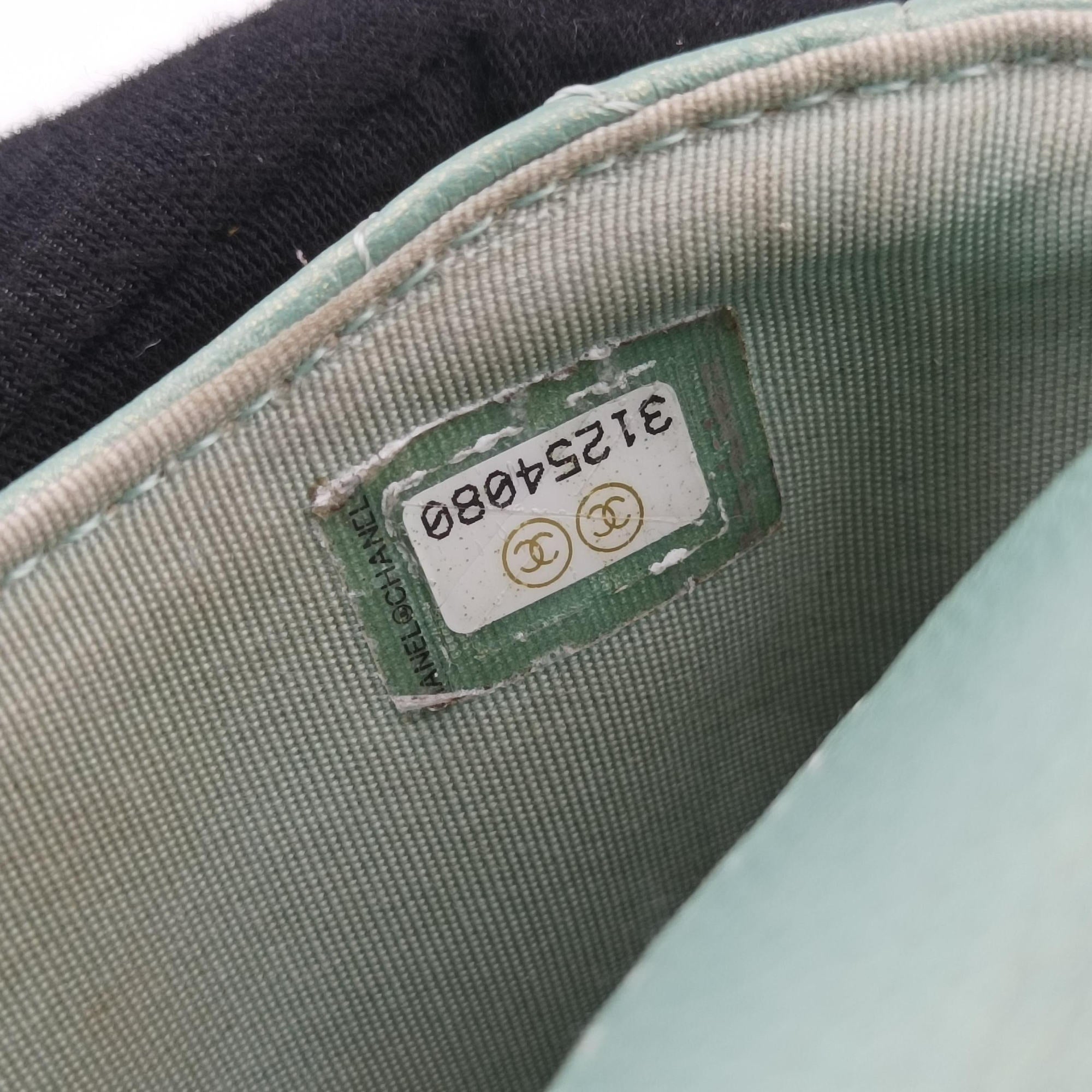 Mini Matelasse Pearl Coin Purse Green lambskin AP2119 31254080ミニマトラッセ パール コインパース グリーン ラムスキン AP2119 31254080
