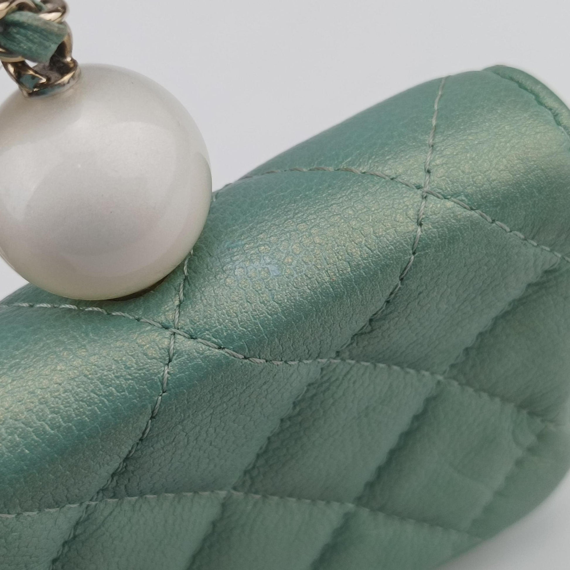 Mini Matelasse Pearl Coin Purse Green lambskin AP2119 31254080ミニマトラッセ パール コインパース グリーン ラムスキン AP2119 31254080
