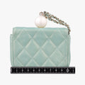 Mini Matelasse Pearl Coin Purse Green lambskin AP2119 31254080ミニマトラッセ パール コインパース グリーン ラムスキン AP2119 31254080