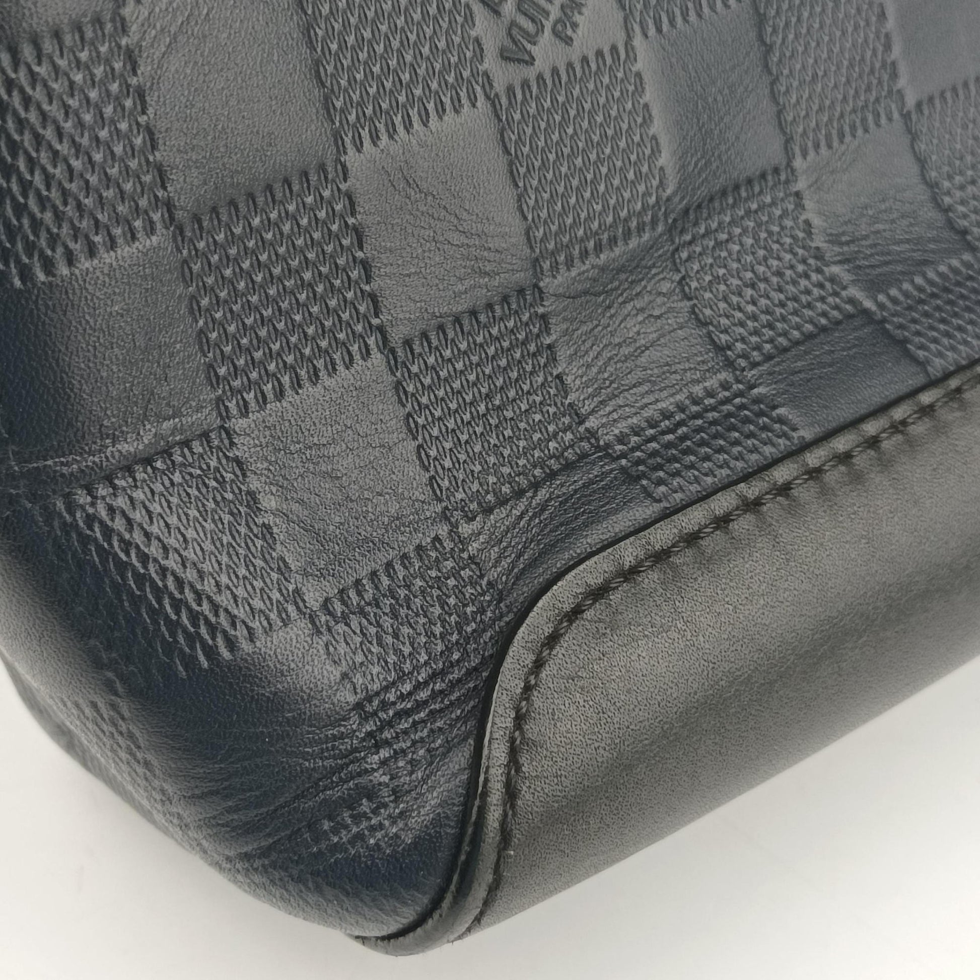 District PM Noir Damier Infini Leather N41033 CA2137ディストリクト PM ノワール ダミエアンフィニレザー N41033 CA2137