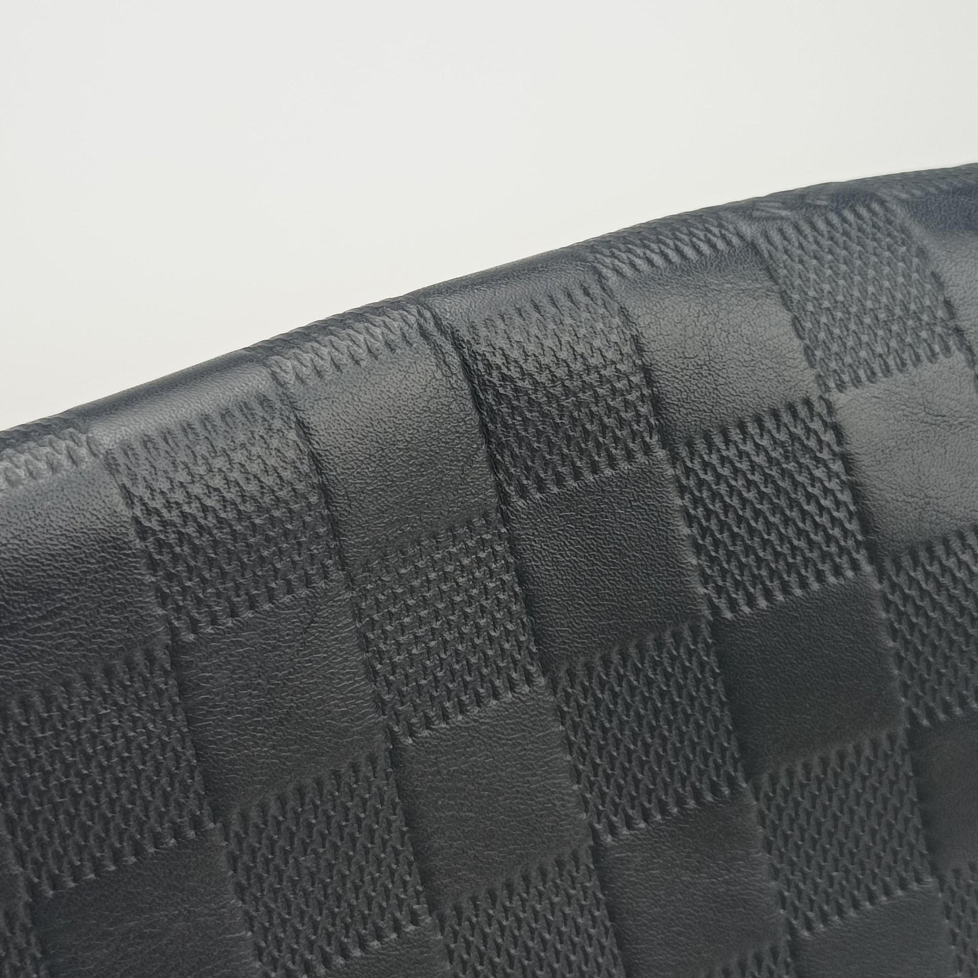 District PM Noir Damier Infini Leather N41033 CA2137ディストリクト PM ノワール ダミエアンフィニレザー N41033 CA2137