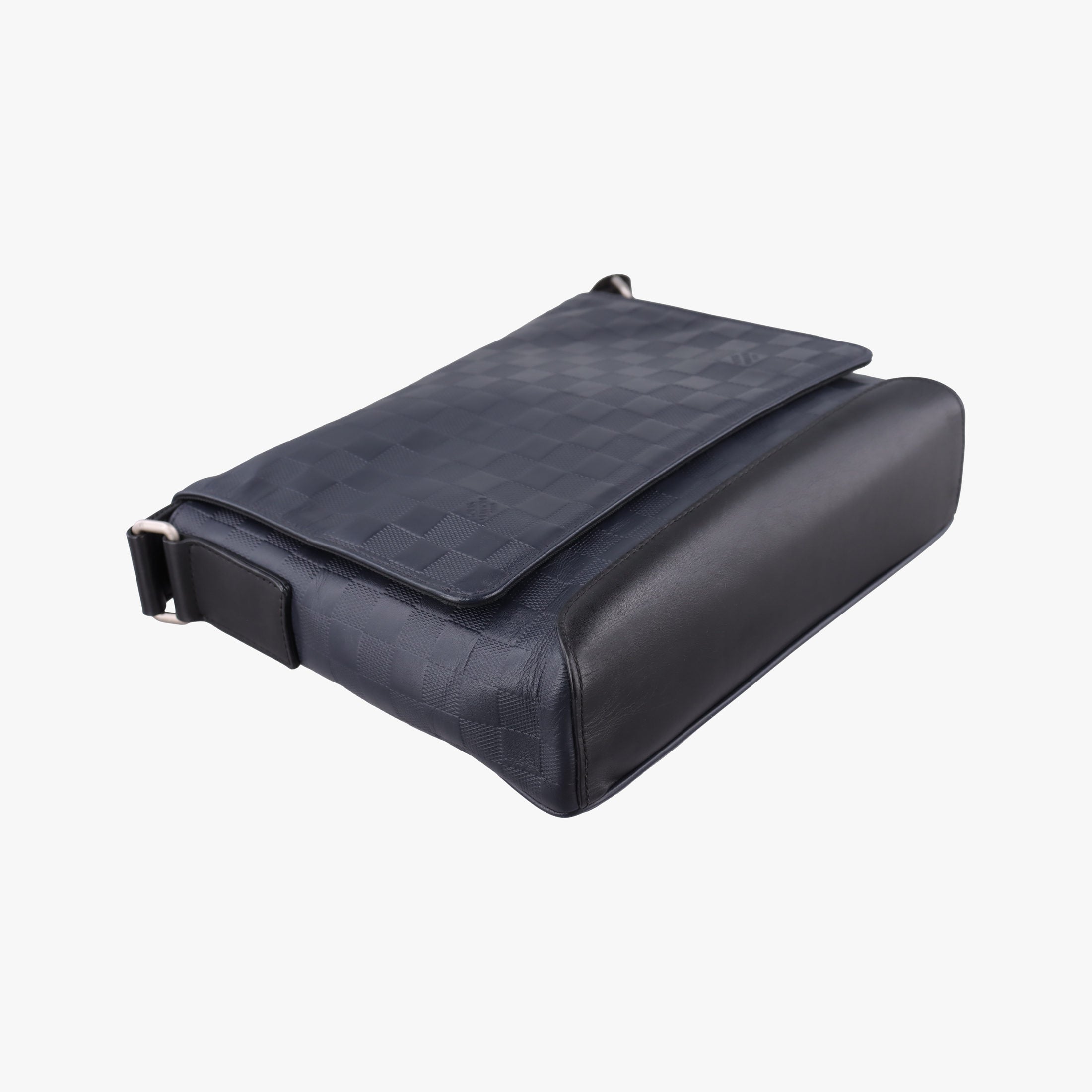 District PM Noir Damier Infini Leather N41033 CA2137ディストリクト PM ノワール ダミエアンフィニレザー N41033 CA2137