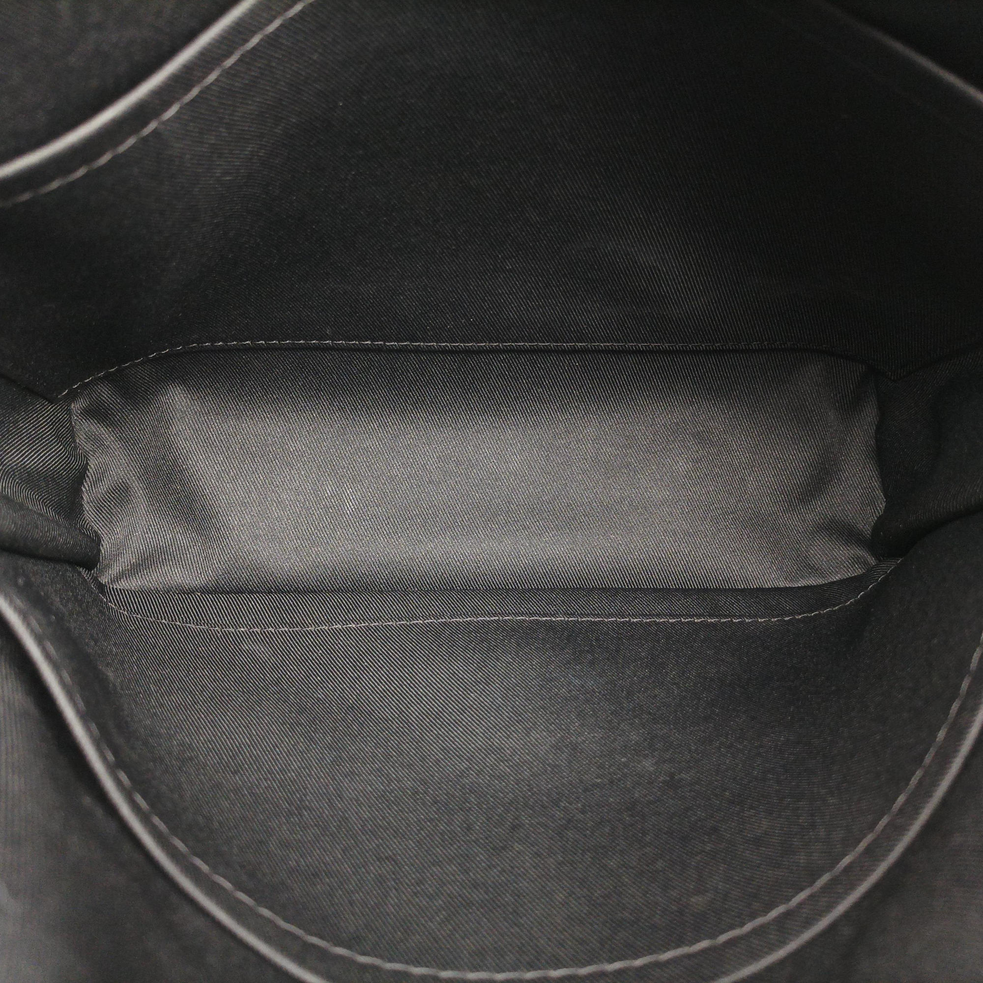 District PM Noir Damier Infini Leather N41033 CA2137ディストリクト PM ノワール ダミエアンフィニレザー N41033 CA2137