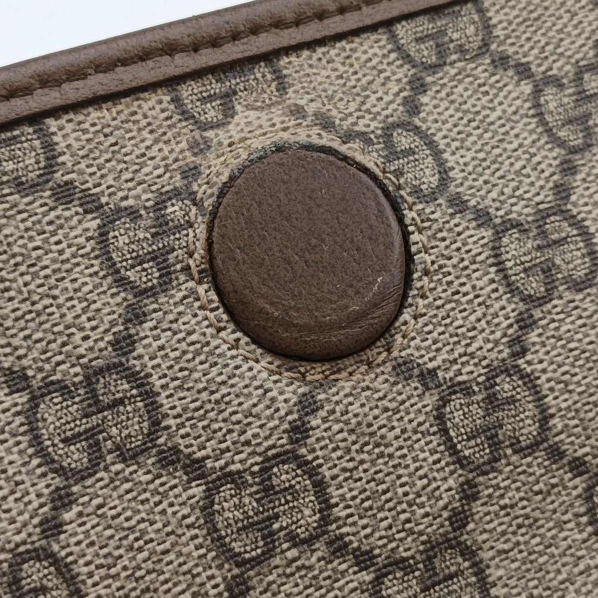 Pre-owned Gucci NEO VINTAGE GG Supreme Beige×Brown PVC coated canvas×Leather 493930 bum bag/waist bag | stylenewstar