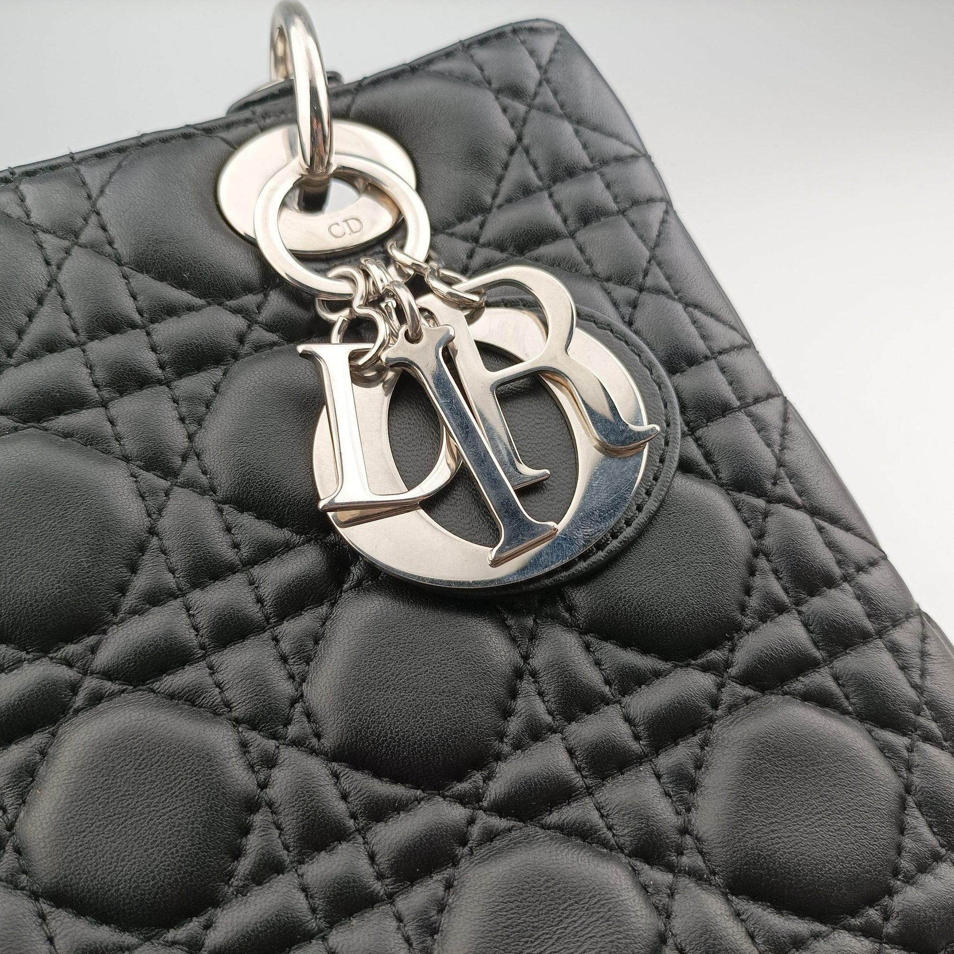 Lady Dior Black lambskin 08-MA-1120レディディオール ブラック ラムスキン 08-MA-1120