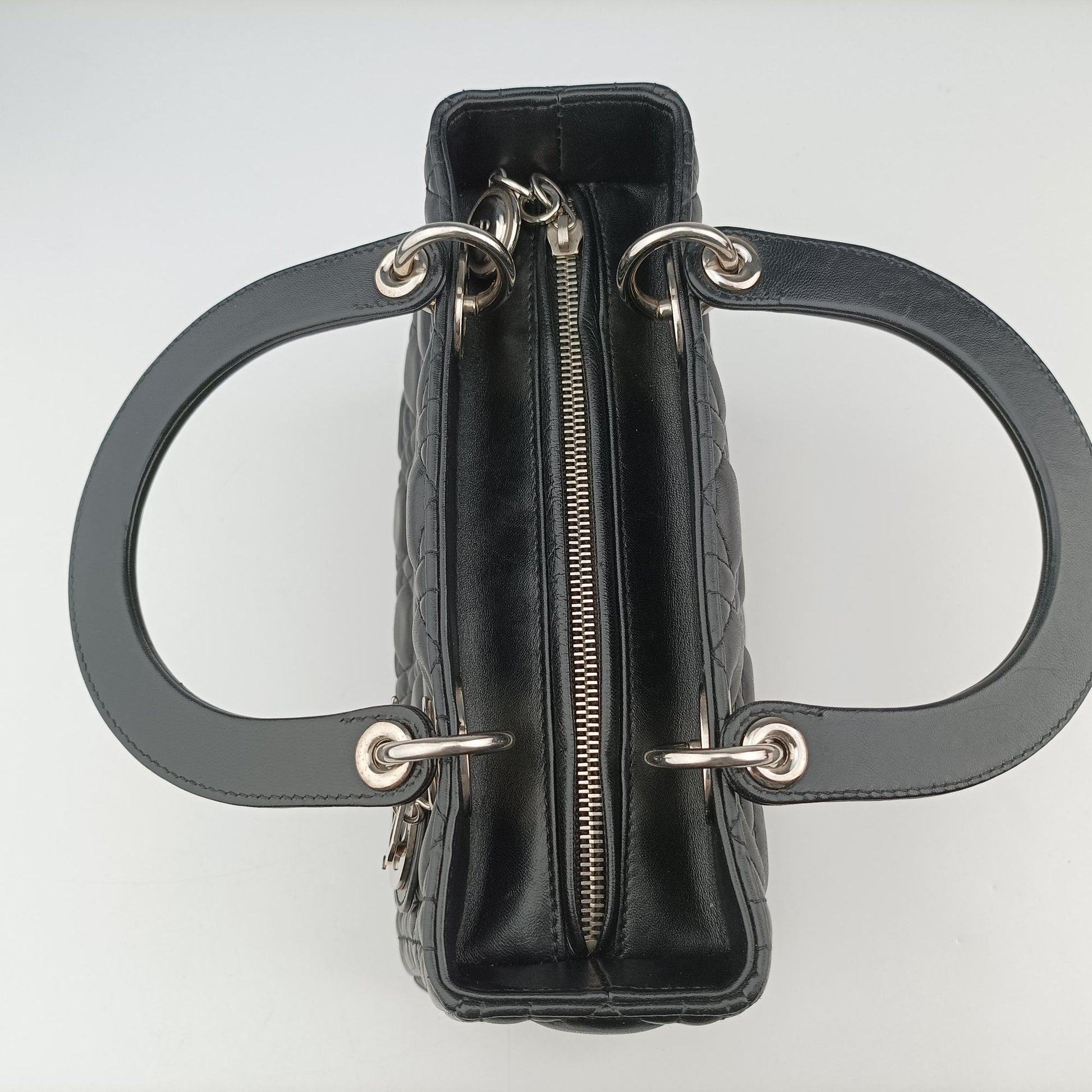 Lady Dior Black lambskin 08-MA-1120レディディオール ブラック ラムスキン 08-MA-1120