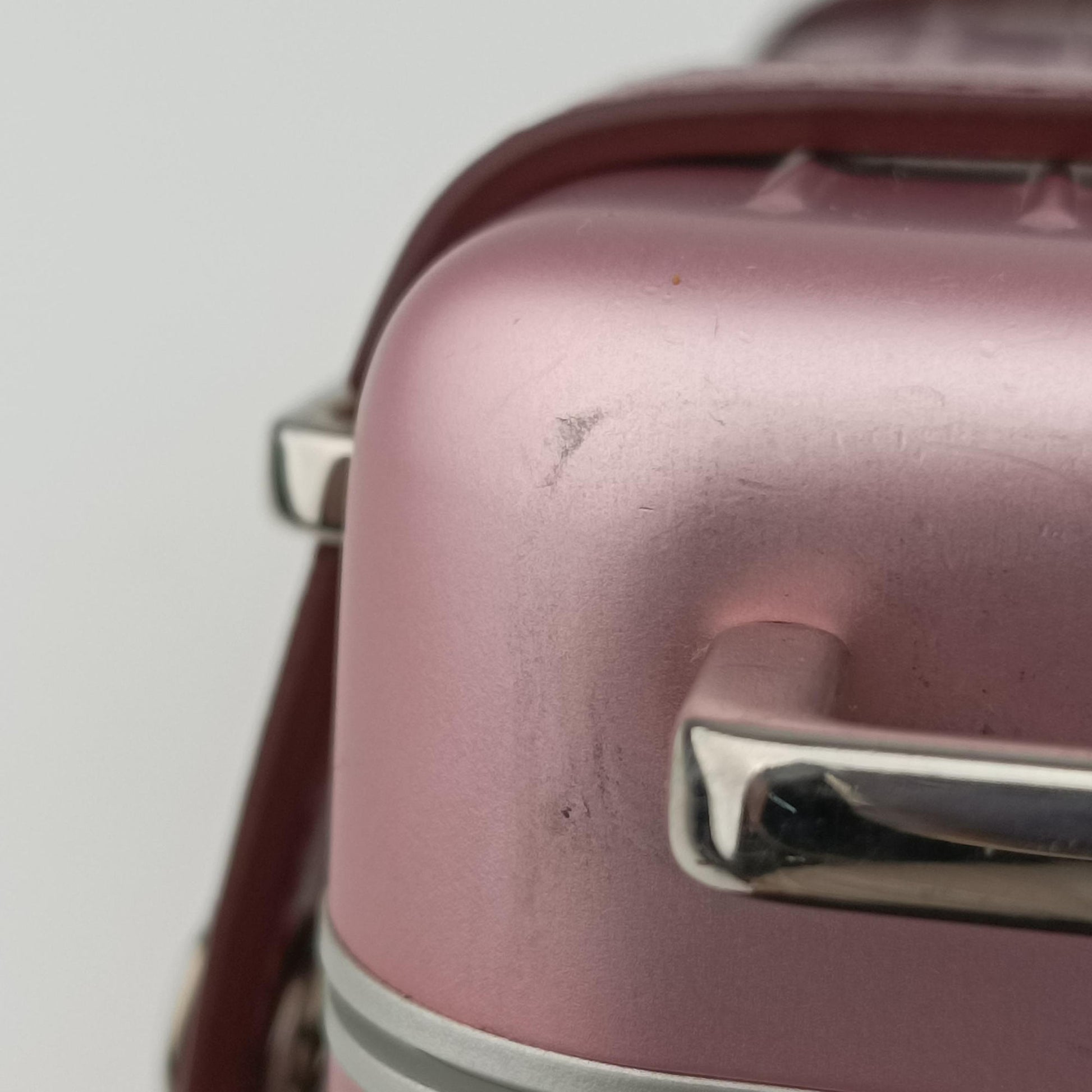 Rimowa Collaboration Pink×red Aluminum×Leather 25-BO-1129リモワコラボ ピンク×レッド アルミニウム×レザー 25-BO-1129