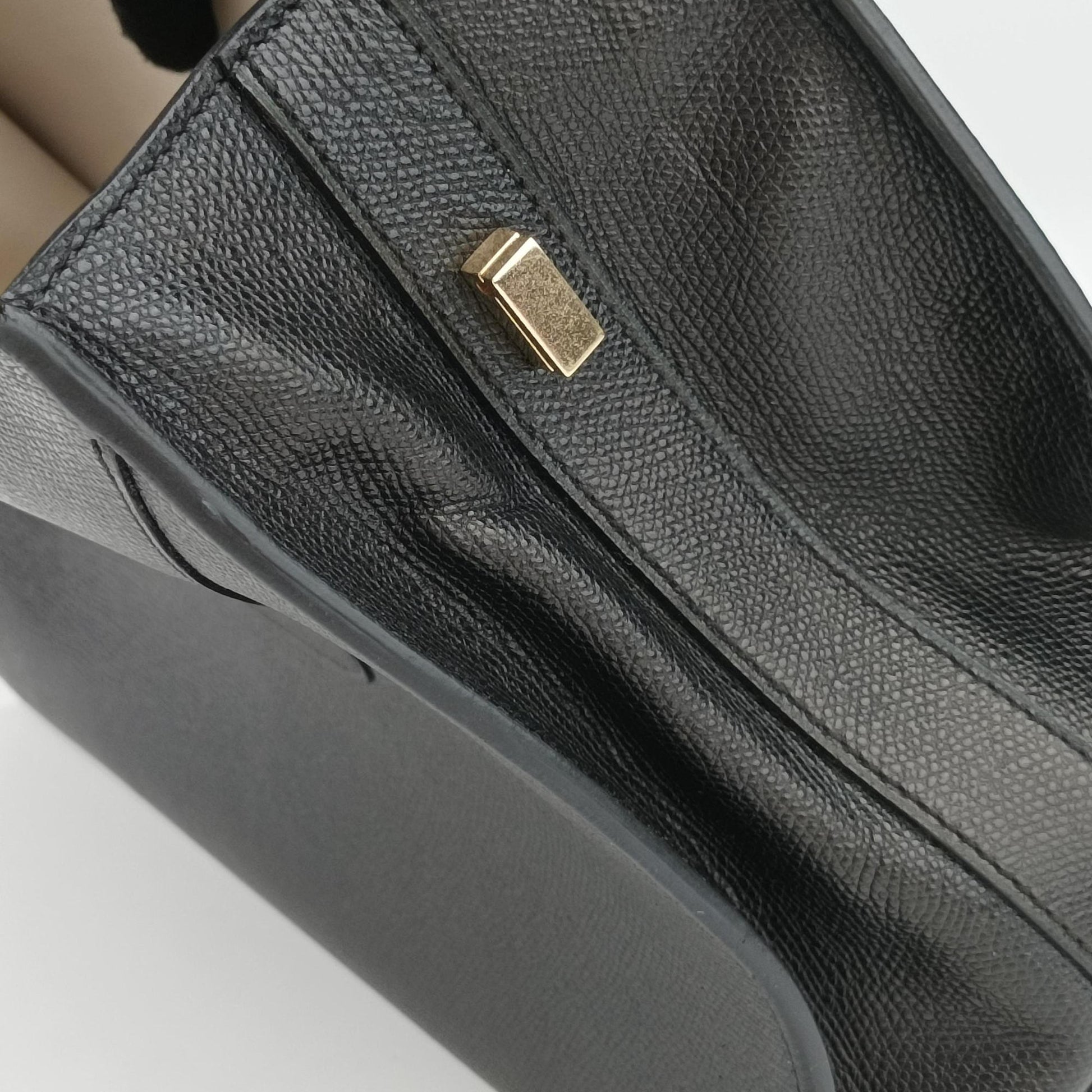 Iside Black Calfskin N 376815イジィデ ブラック カーフスキン N 376815