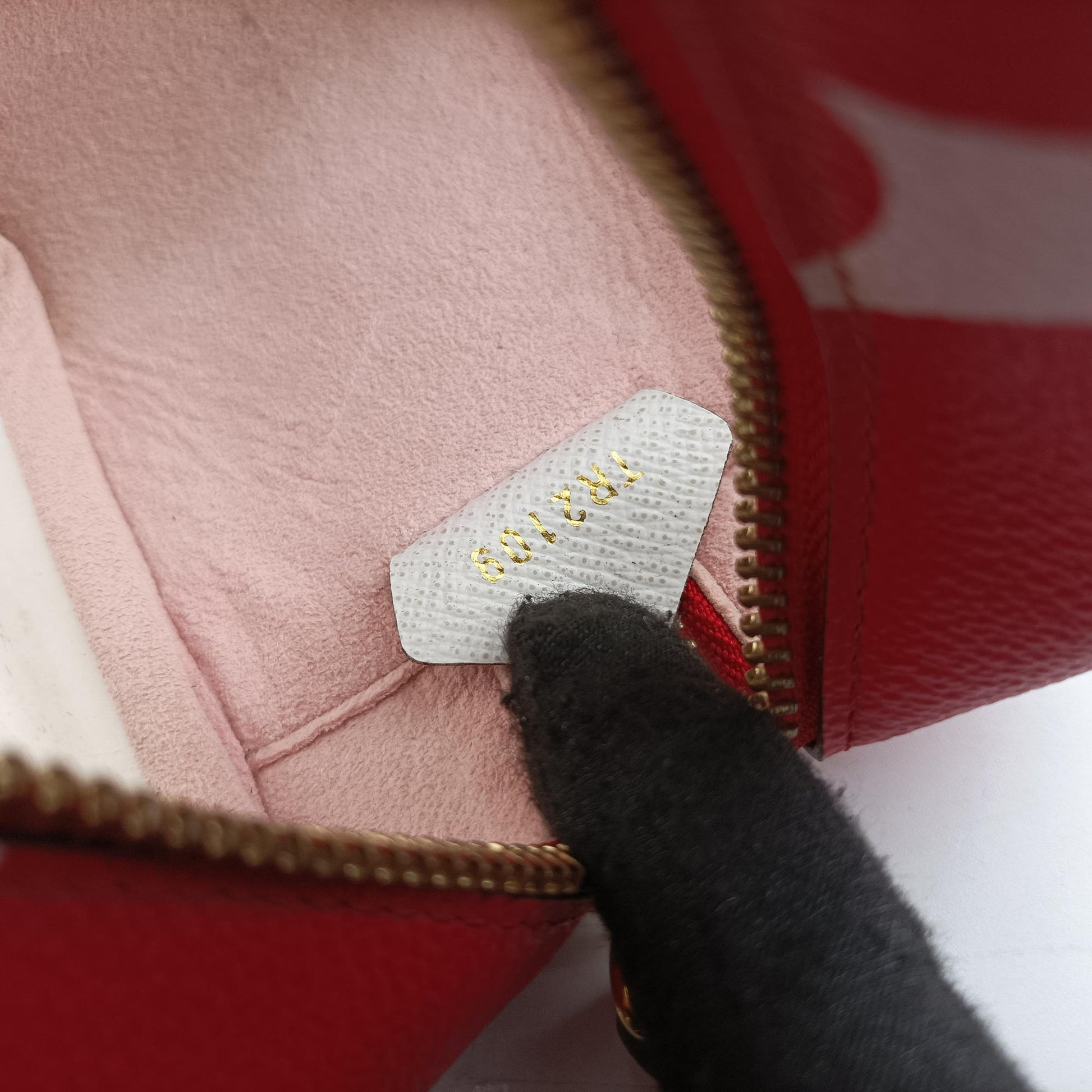 Beach Pouch ROUGE Monogram Giant M67601 TR2109ビーチ ポーチ 2019SS ルージュ モノグラム ジャイアント M67601 TR2109