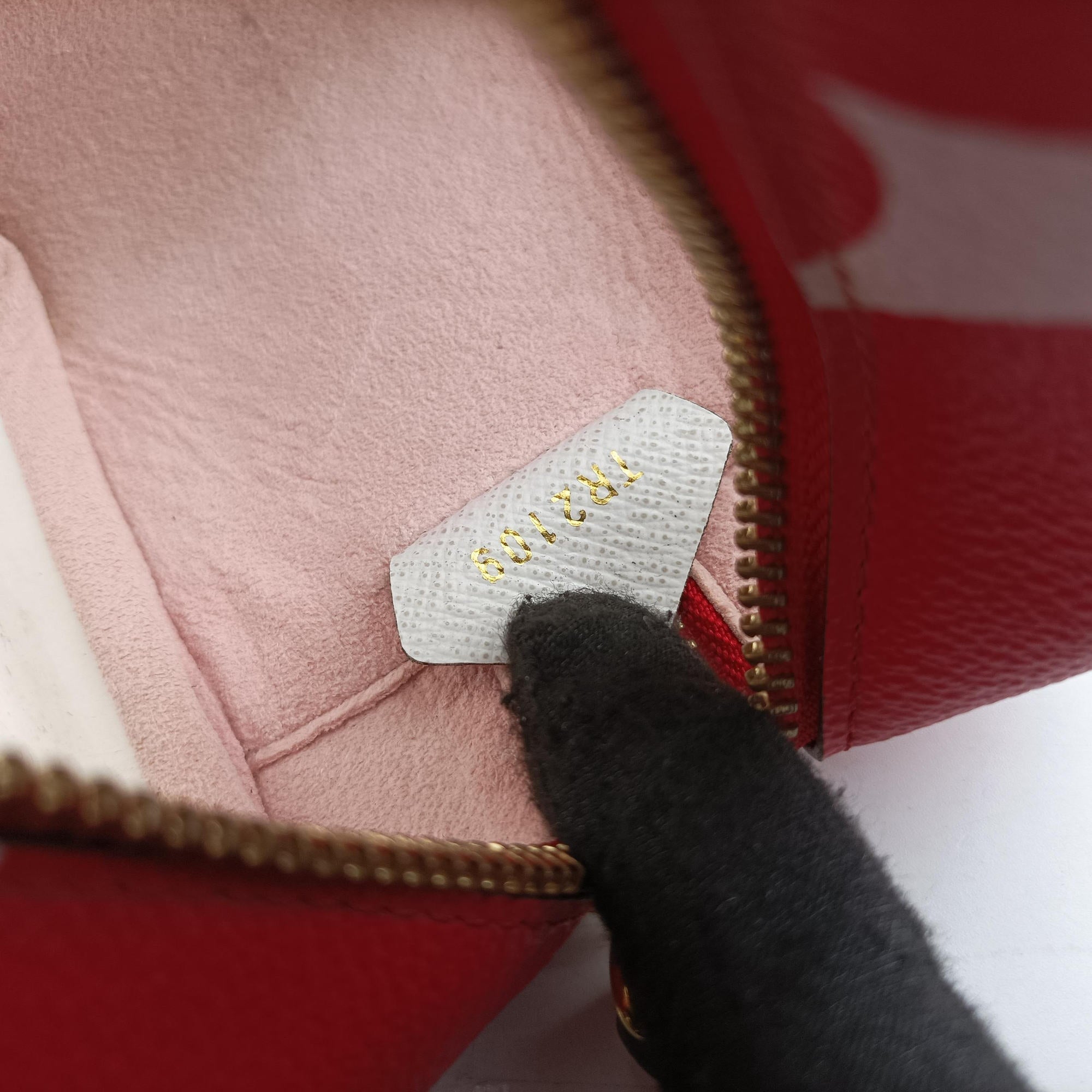 Beach Pouch ROUGE Monogram Giant M67601 TR2109ビーチ ポーチ 2019SS ルージュ モノグラム ジャイアント M67601 TR2109