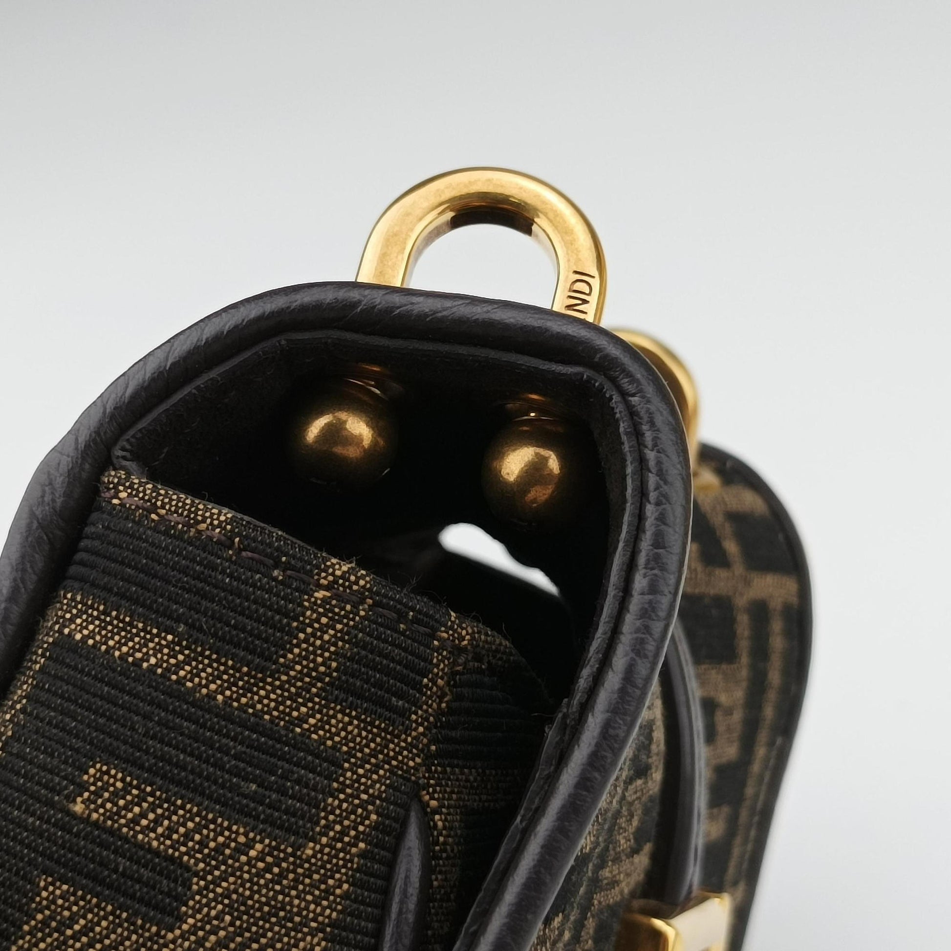 C'mon Small Brown canvas 7AS219 7AS219 AQ08 249.0189カモン スモール ブラウン キャンバス 7AS219 7AS219 AQ08 249.0189